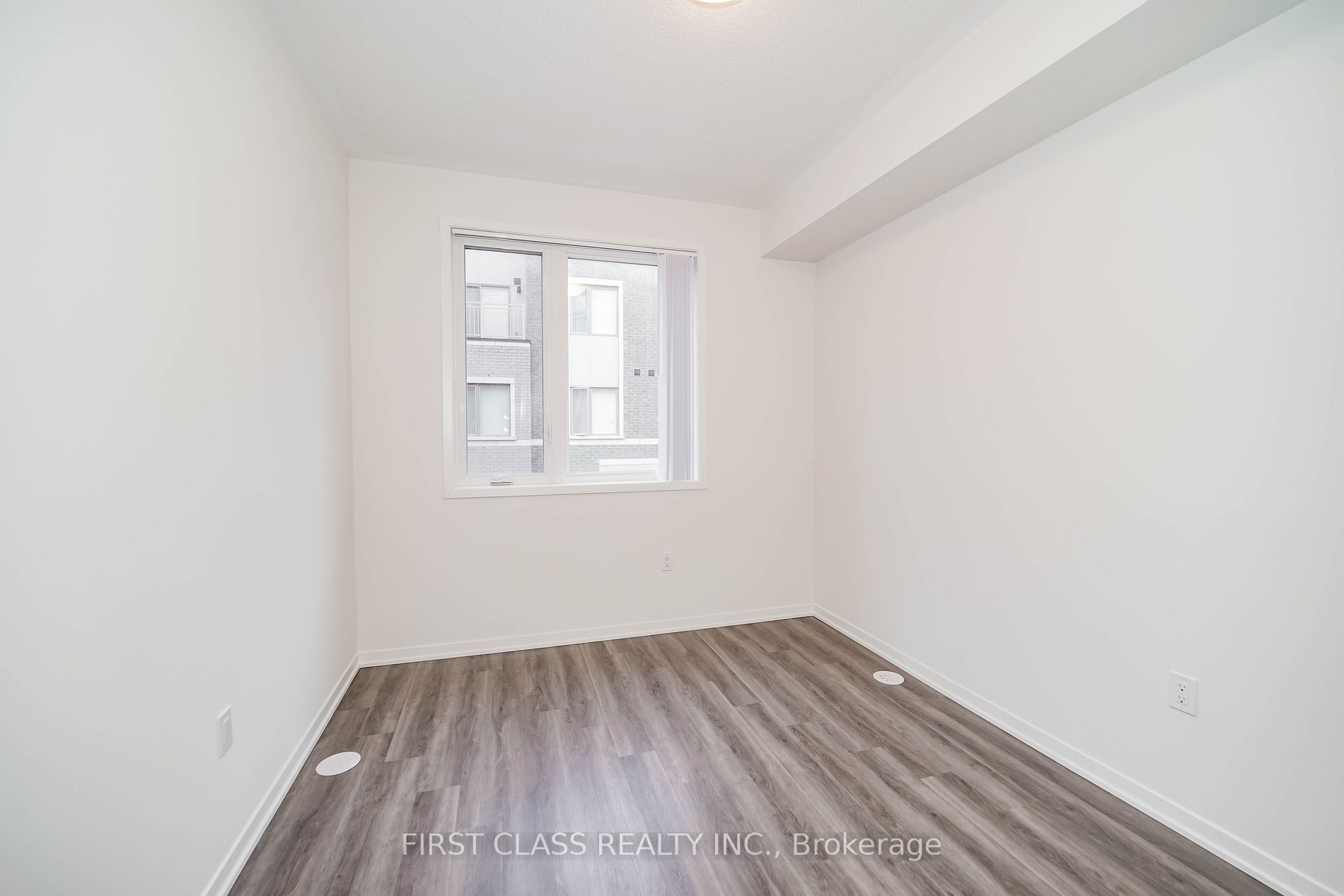 27 Mable Smith Way, #333