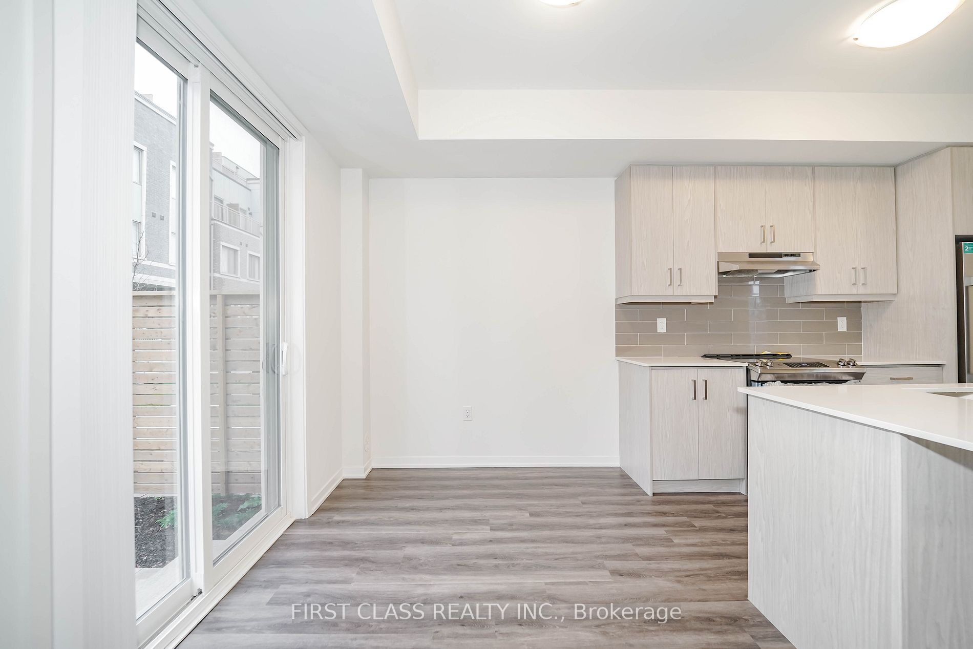 27 Mable Smith Way, #333