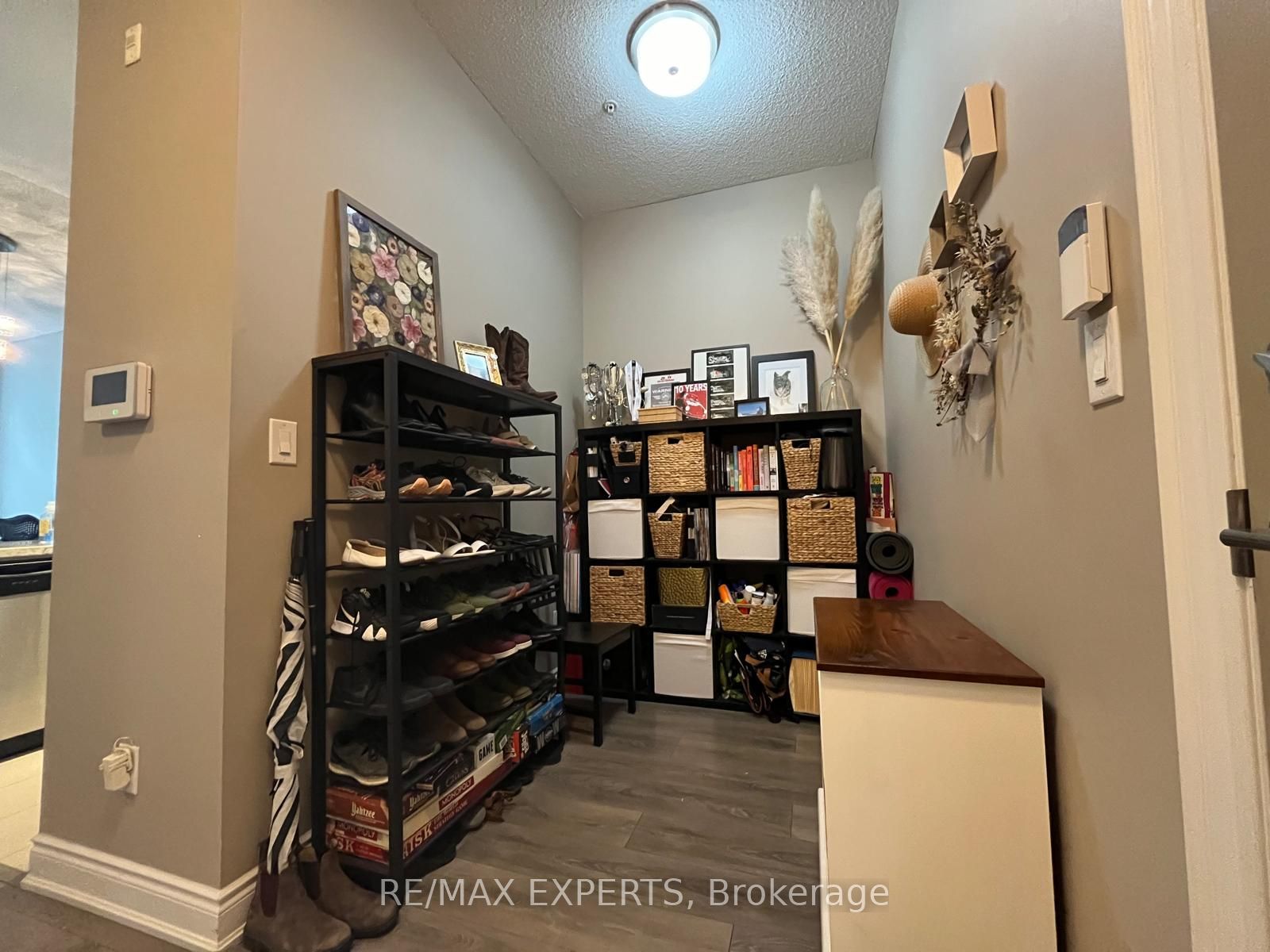2396 Major Mackenzie Dr W, #103