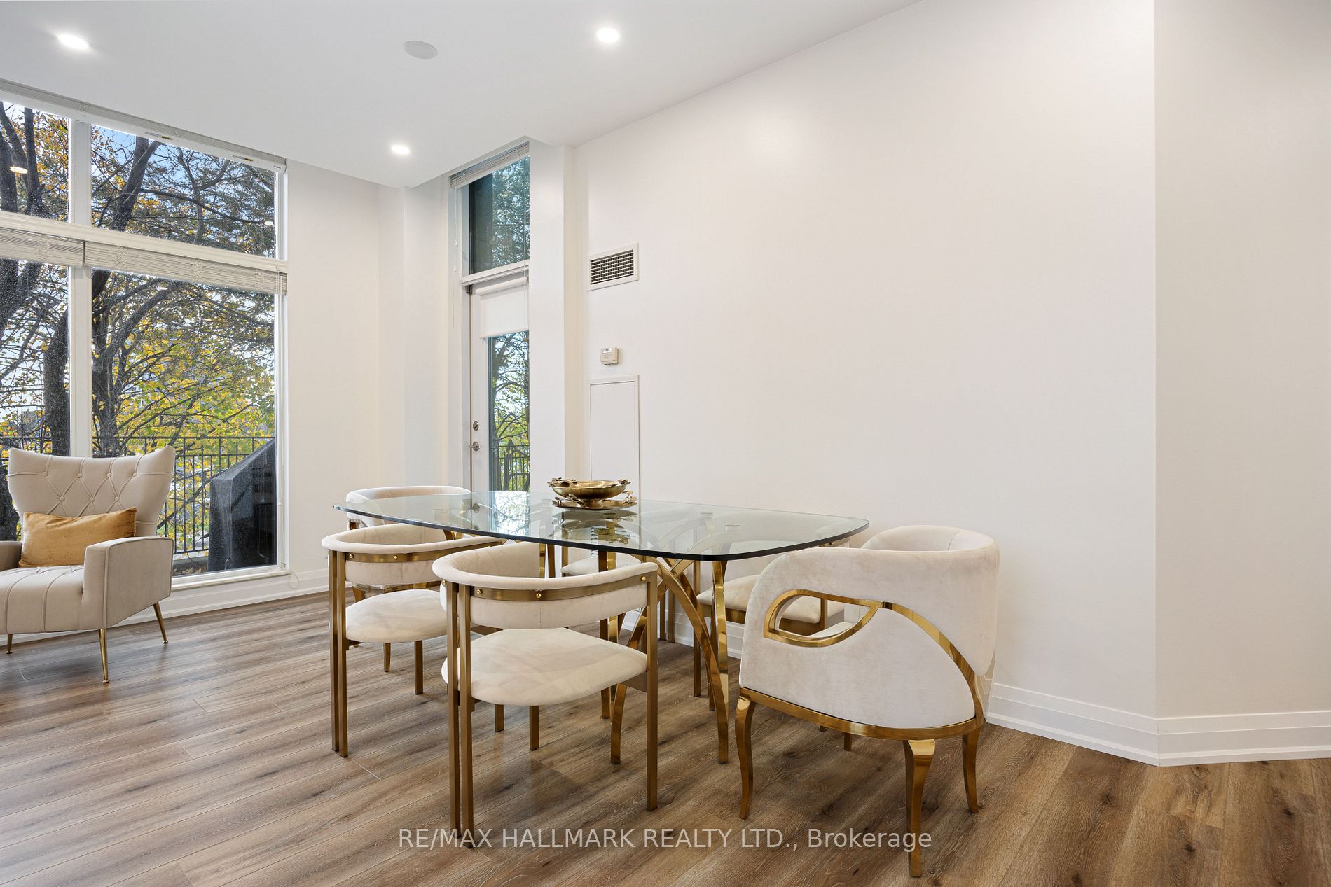 18 Harding Blvd, #114