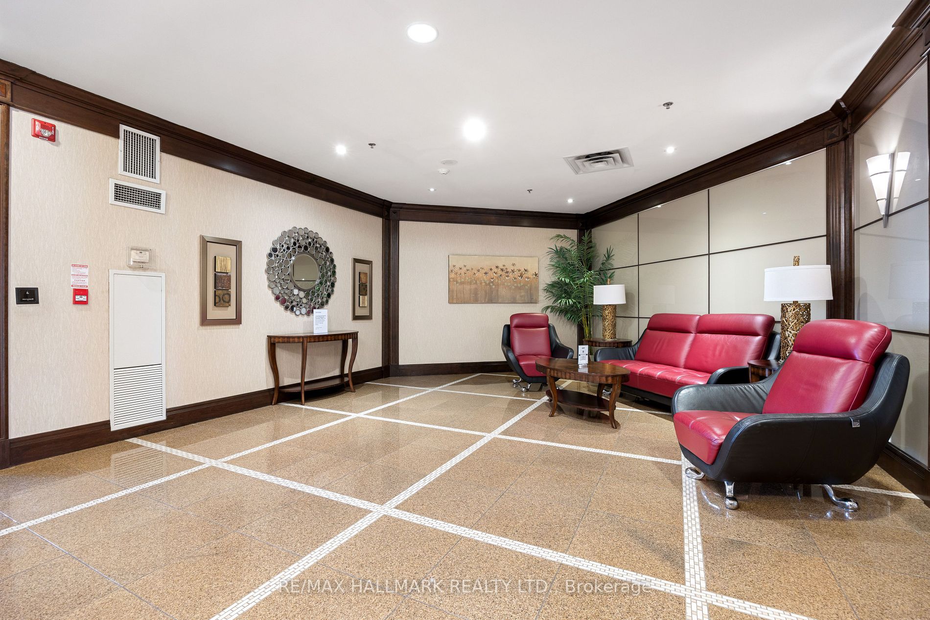 18 Harding Blvd, #114