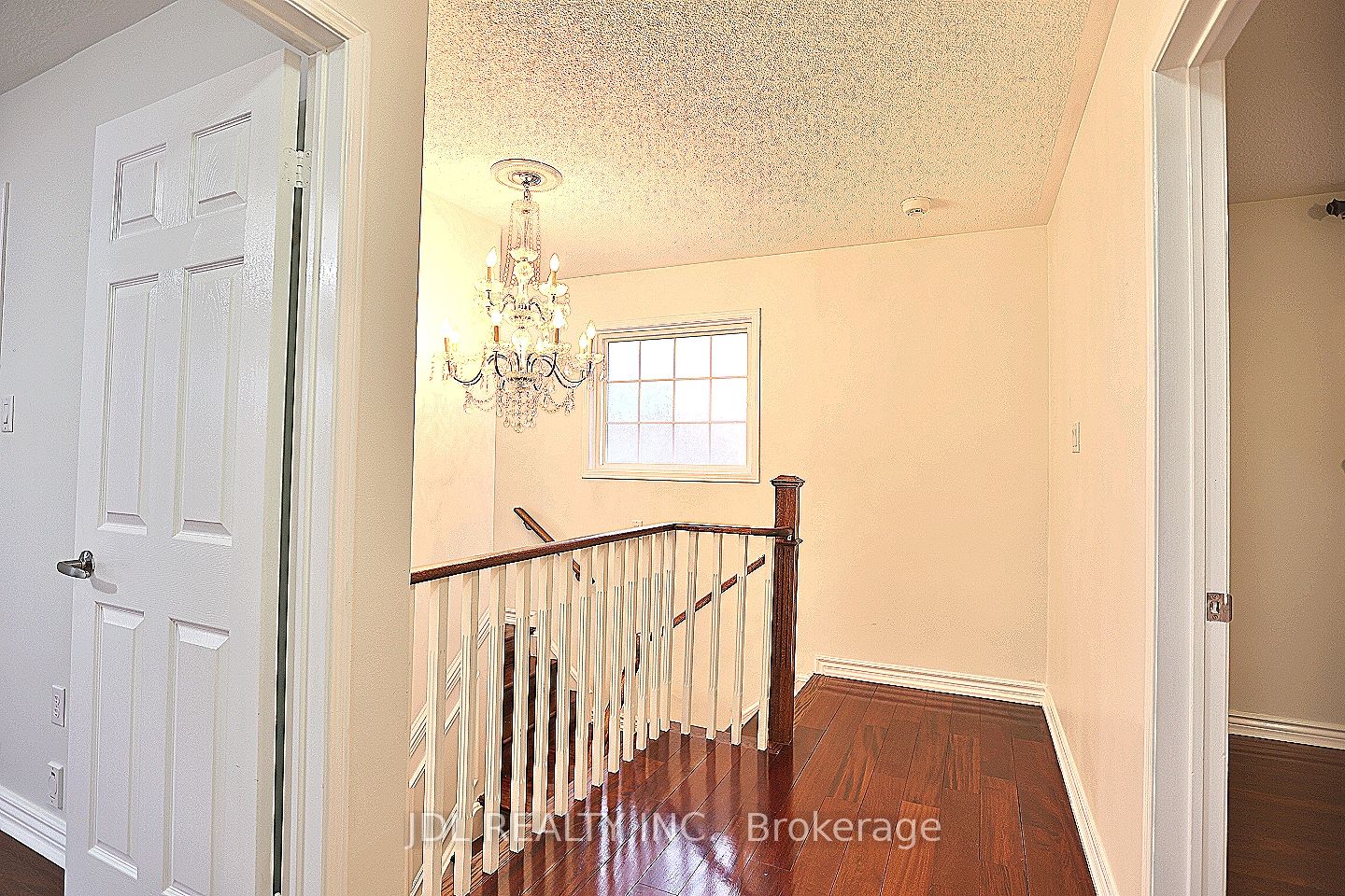 135 Stonebriar Dr