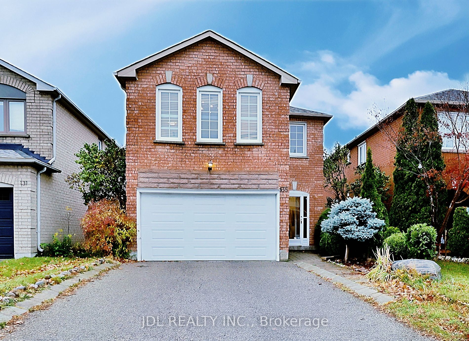 135 Stonebriar Dr