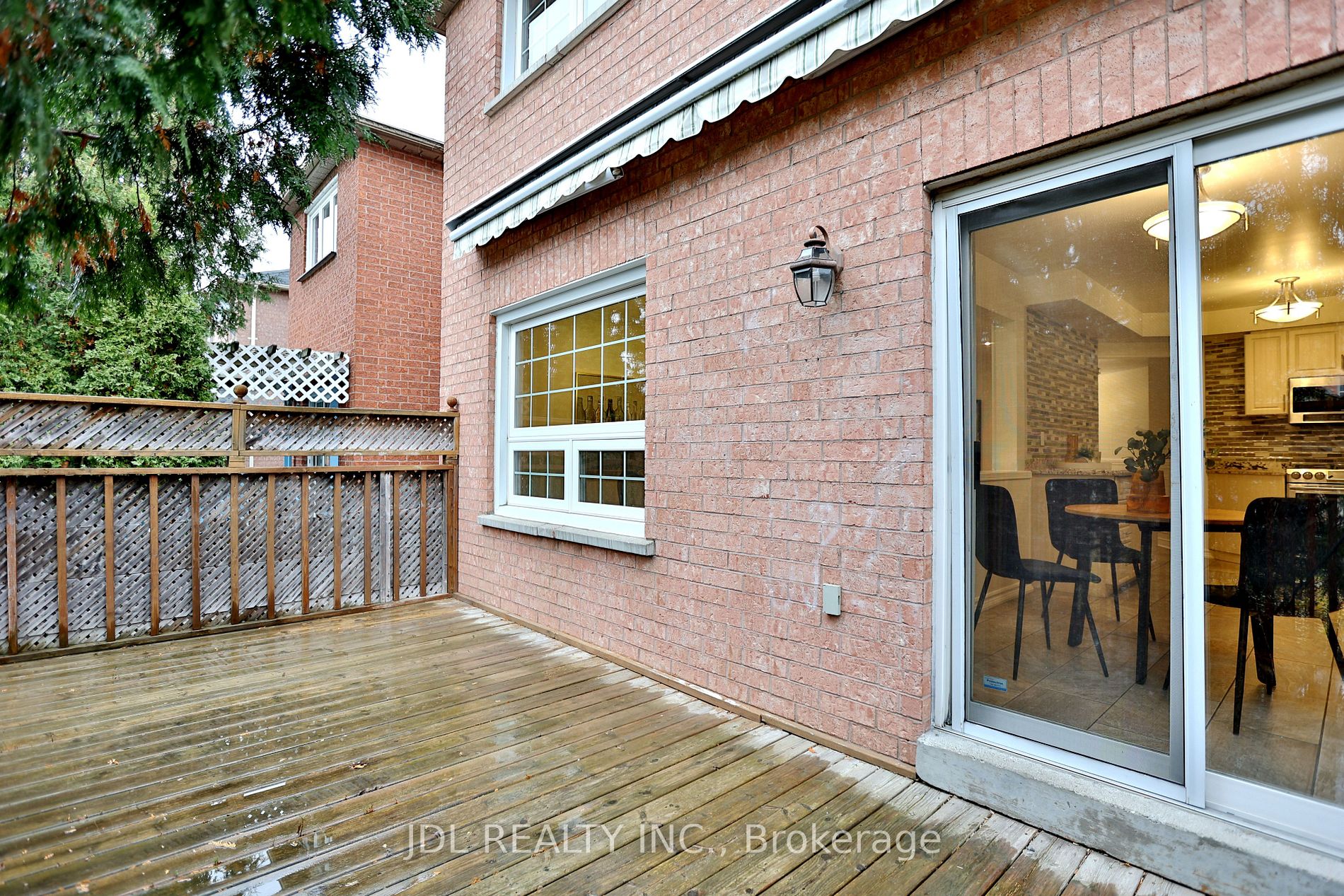 135 Stonebriar Dr