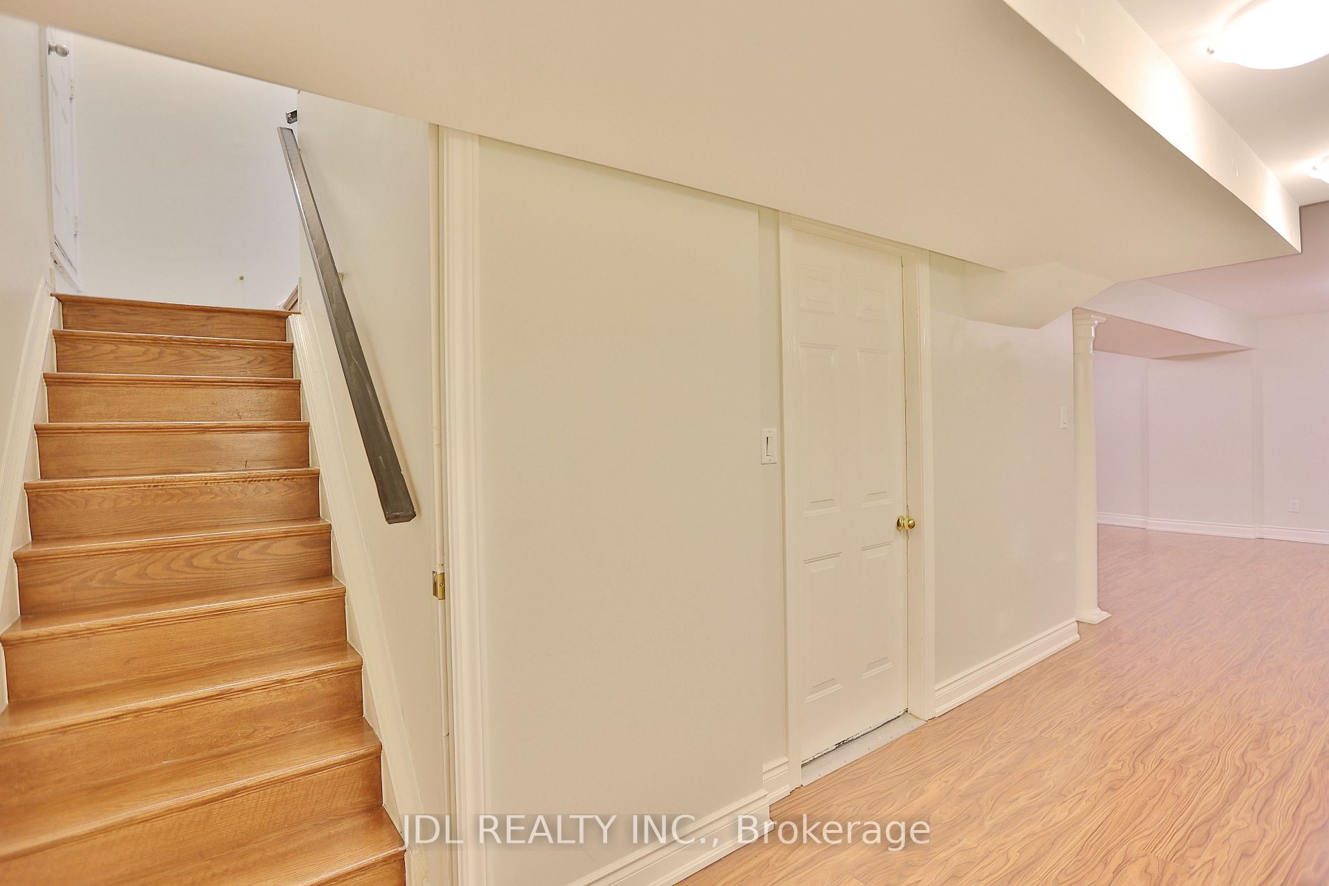 135 Stonebriar Dr