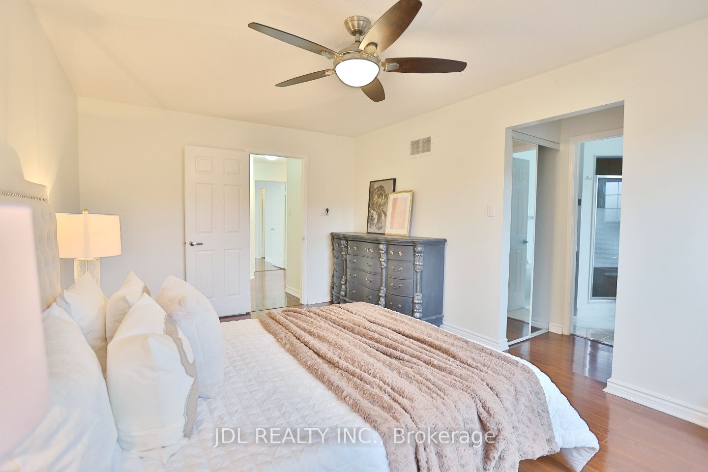 135 Stonebriar Dr