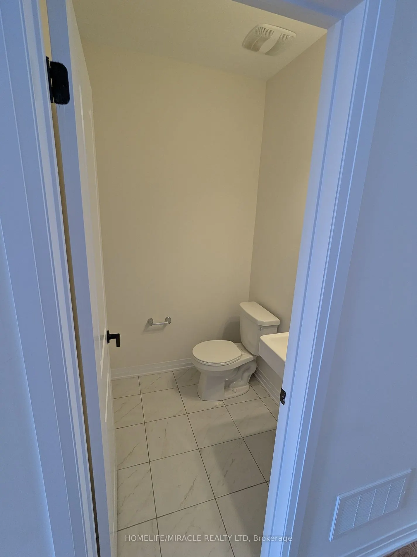 70 De La Roche Dr
