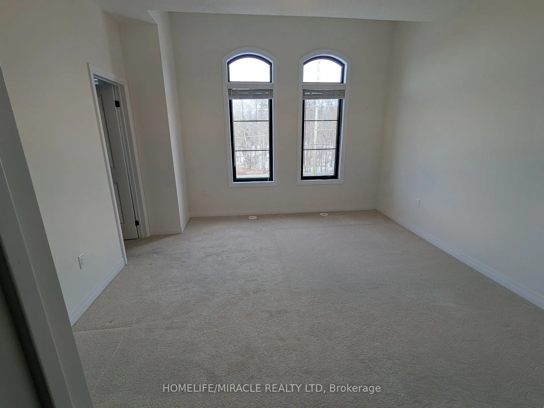 70 De La Roche Dr
