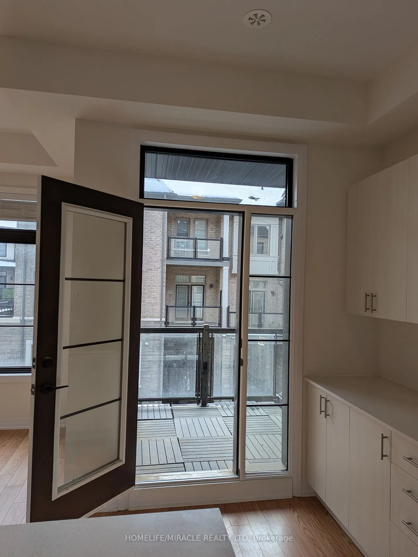 70 De La Roche Dr