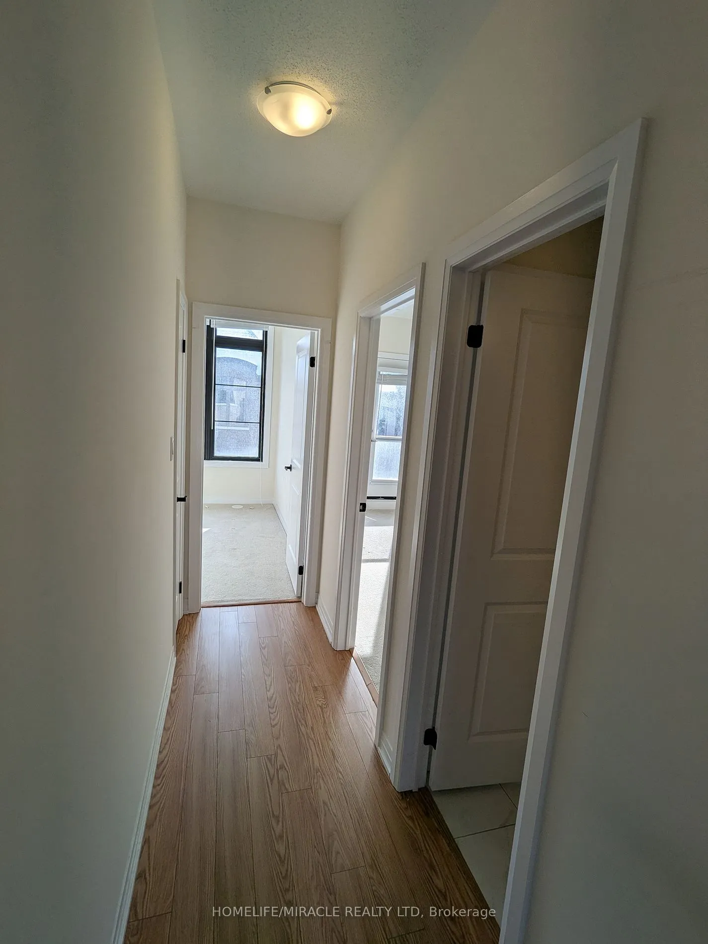 70 De La Roche Dr