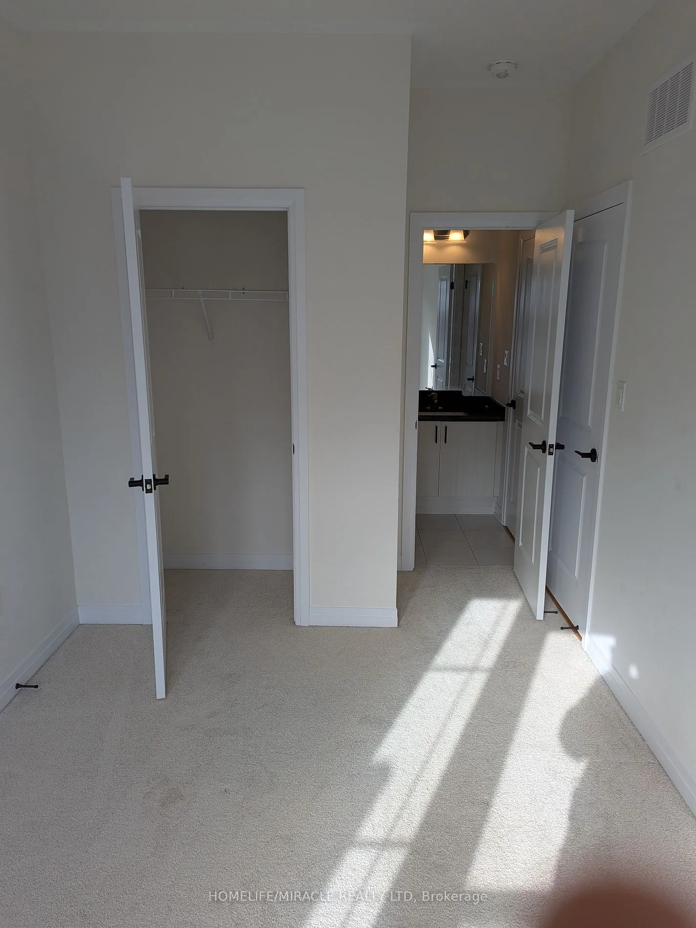 70 De La Roche Dr