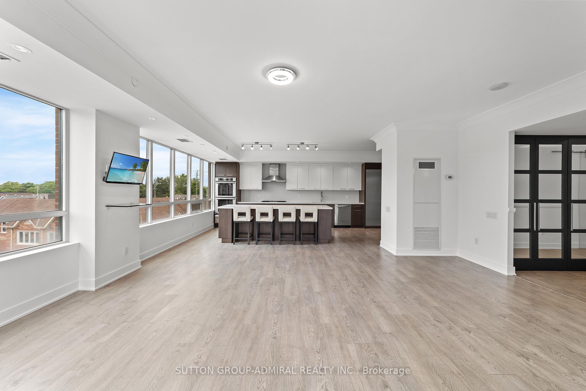 7608 Yonge St, #514