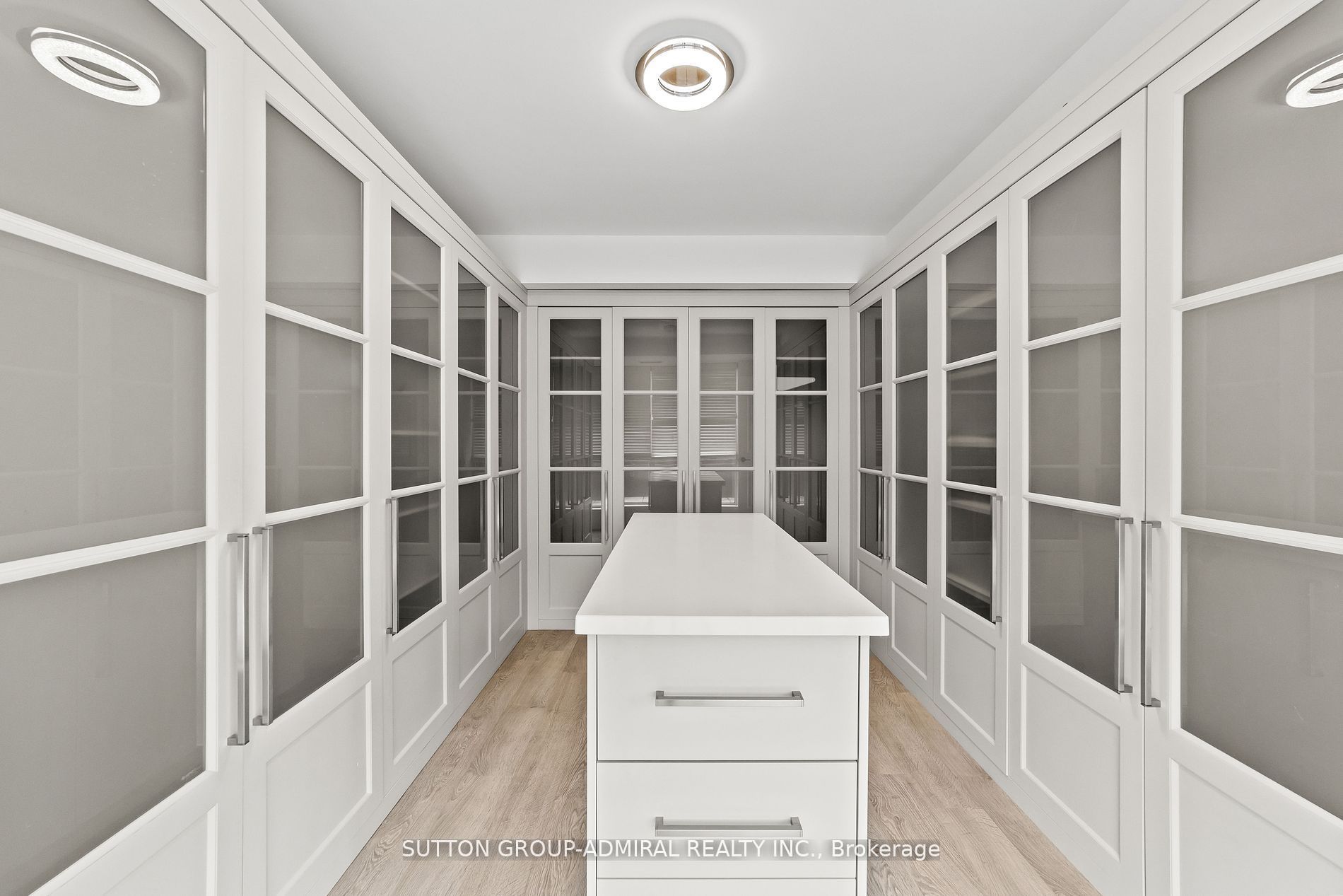 7608 Yonge St, #514