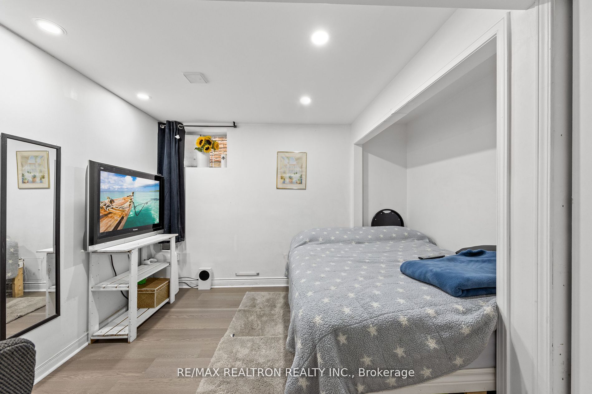 14 Mortimer Crt