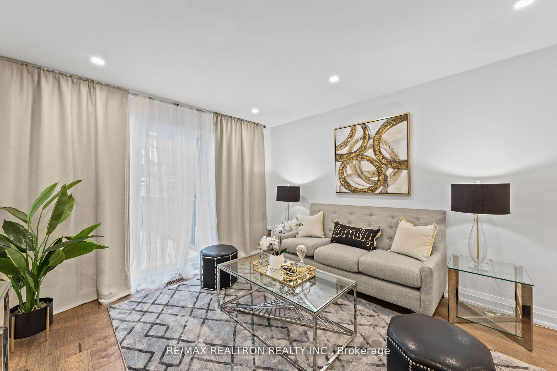 14 Mortimer Crt