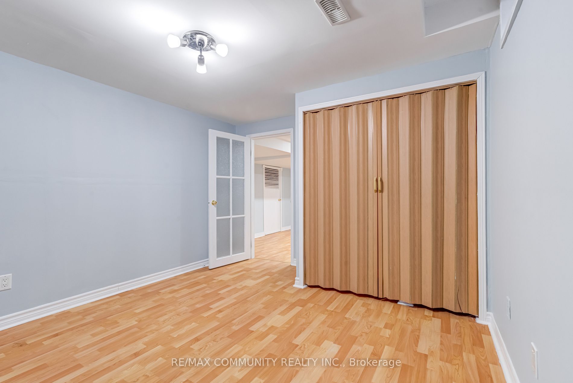 37 Irenemount Cres