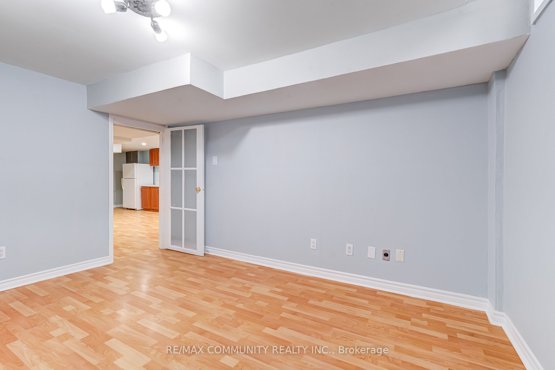 37 Irenemount Cres