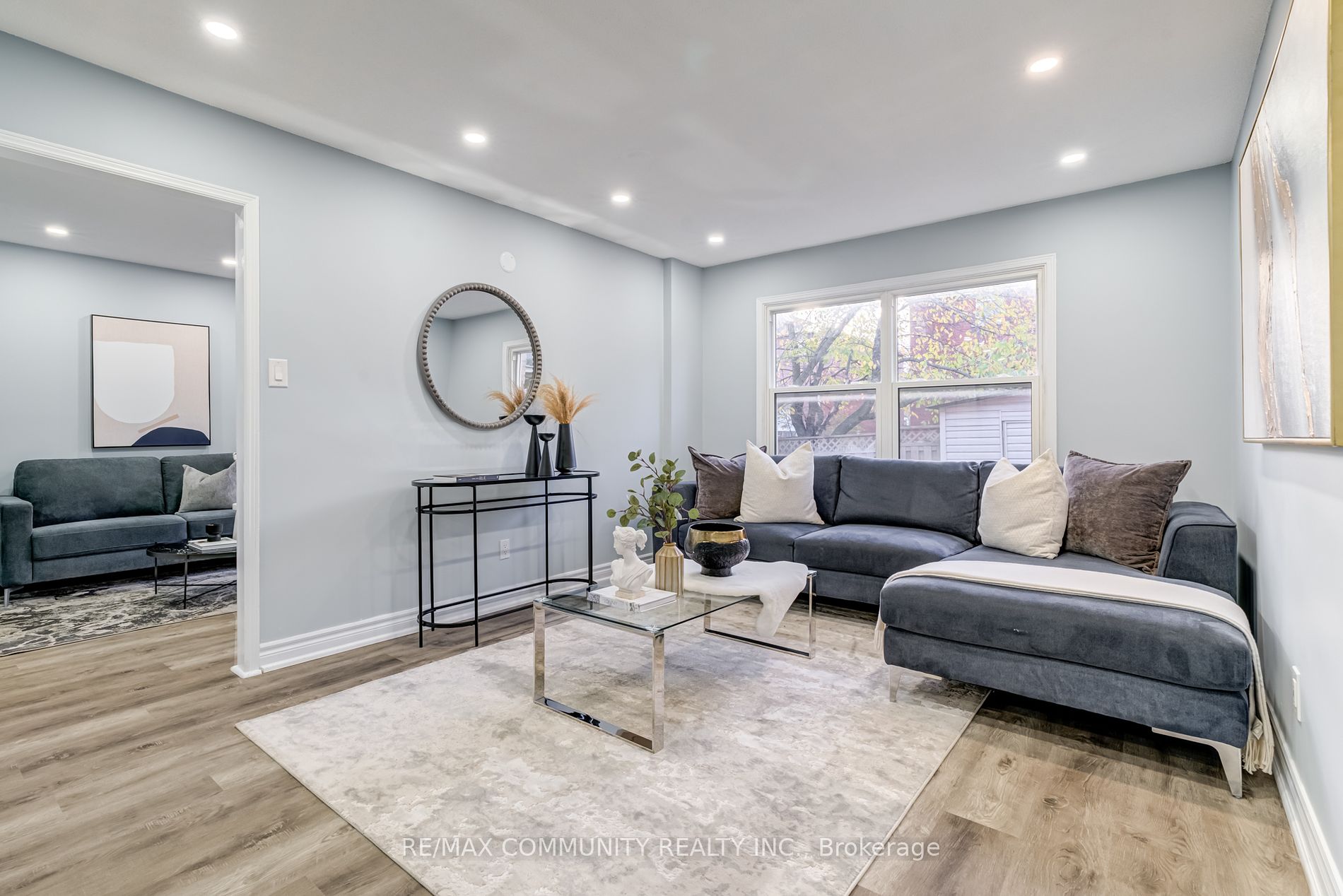 37 Irenemount Cres