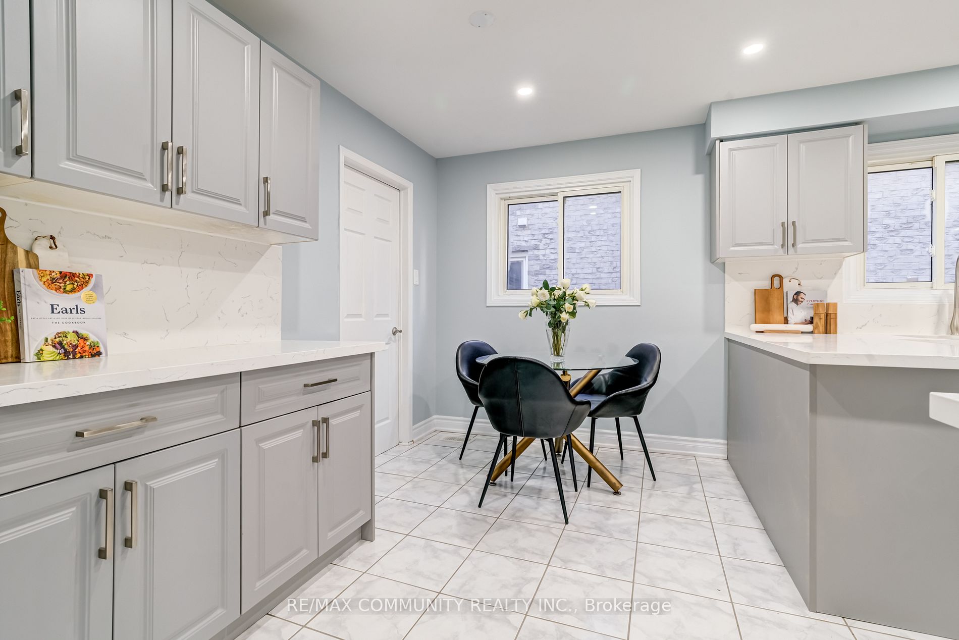37 Irenemount Cres