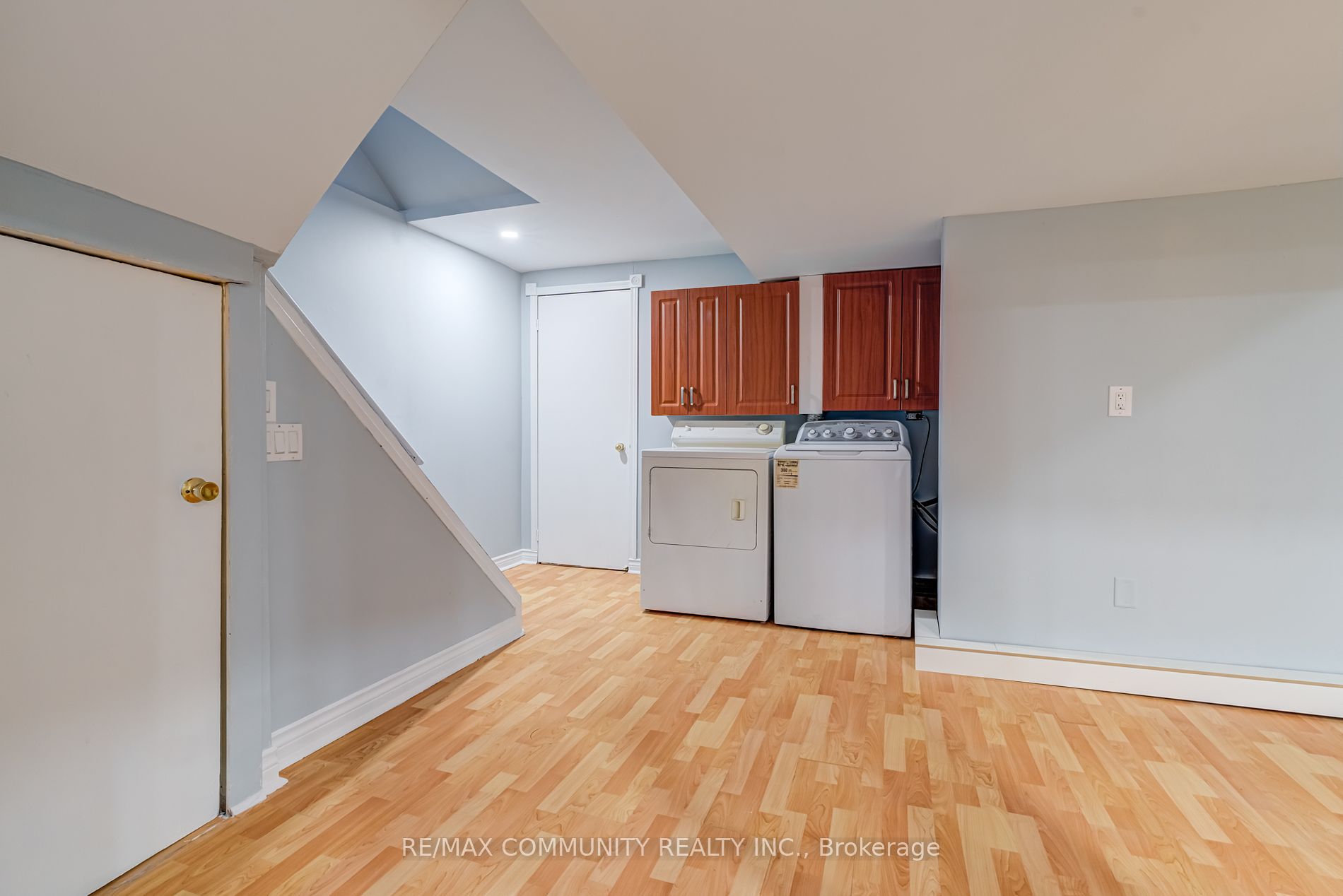 37 Irenemount Cres