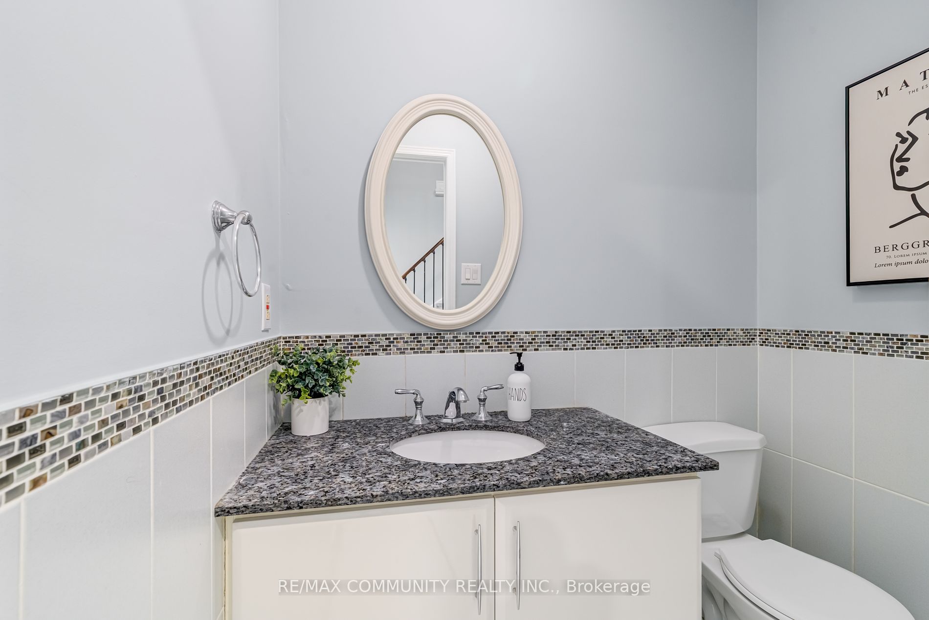 37 Irenemount Cres
