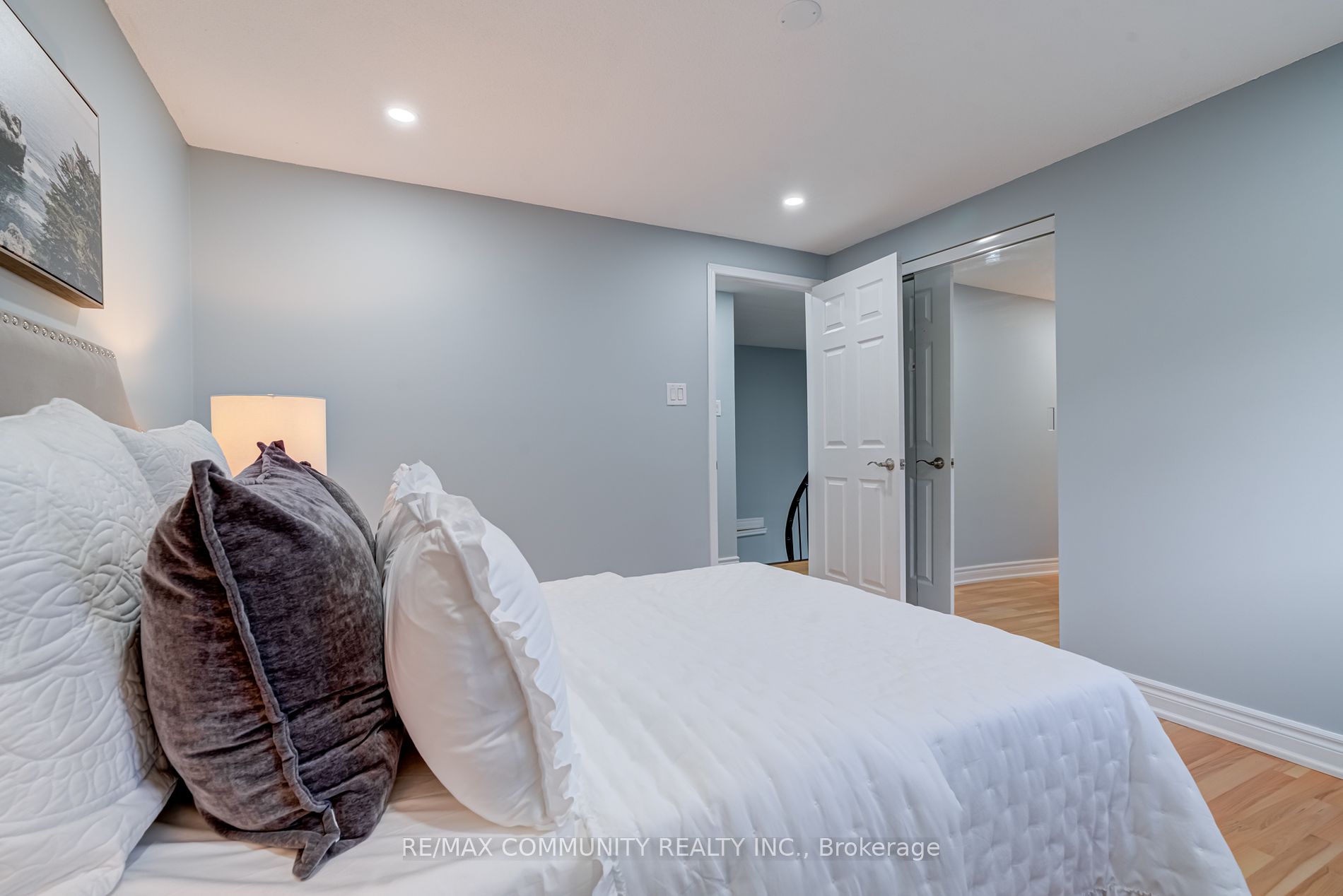 37 Irenemount Cres