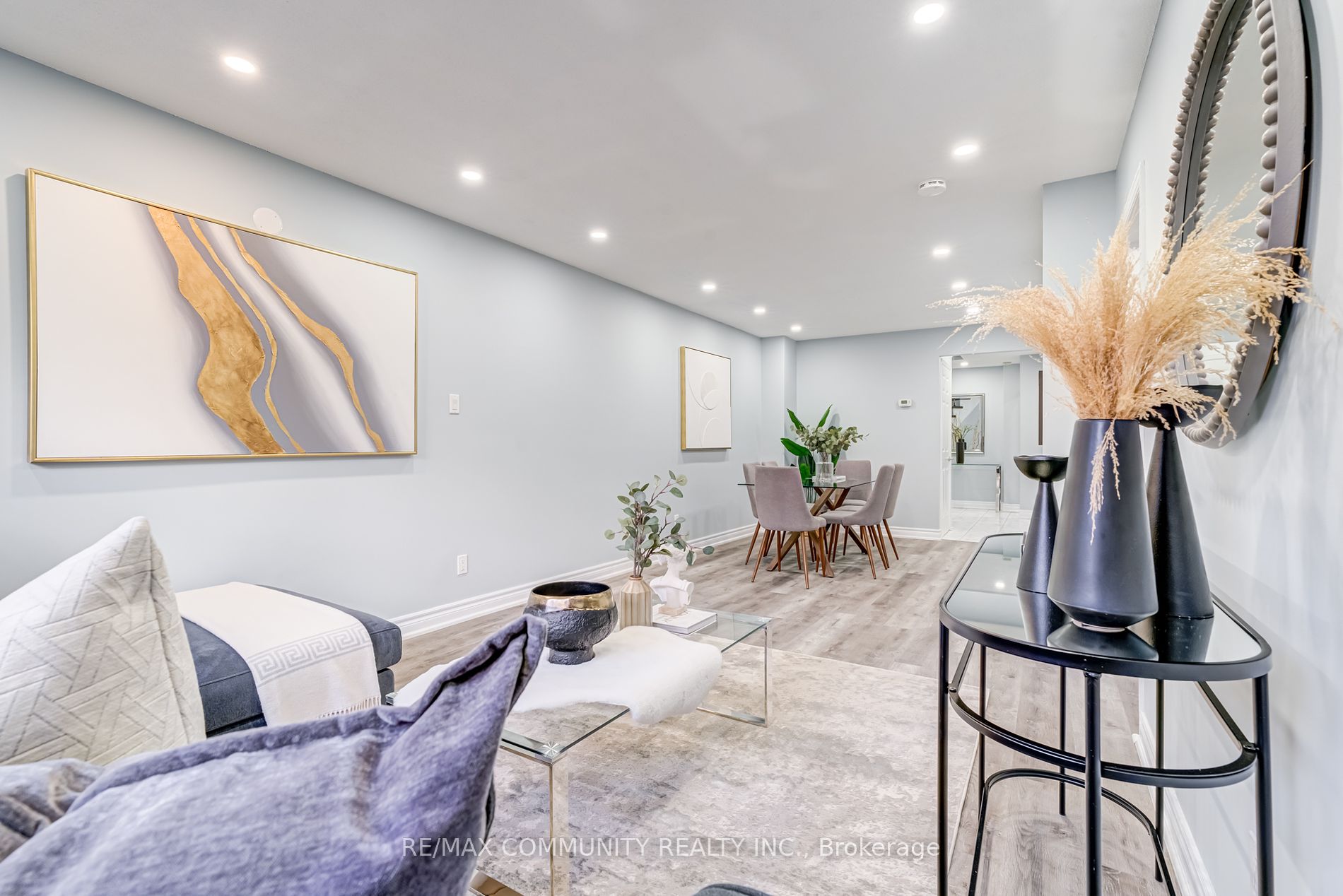 37 Irenemount Cres