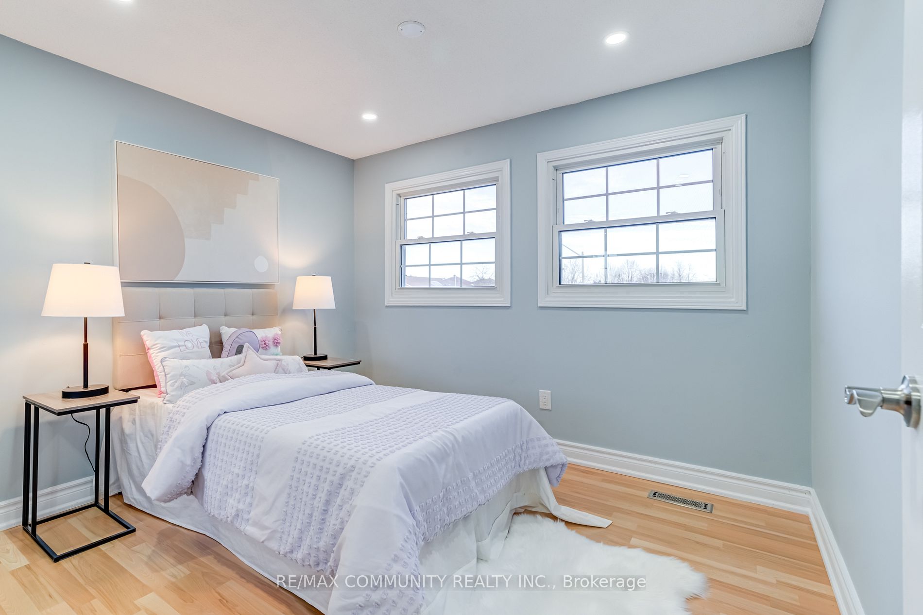 37 Irenemount Cres
