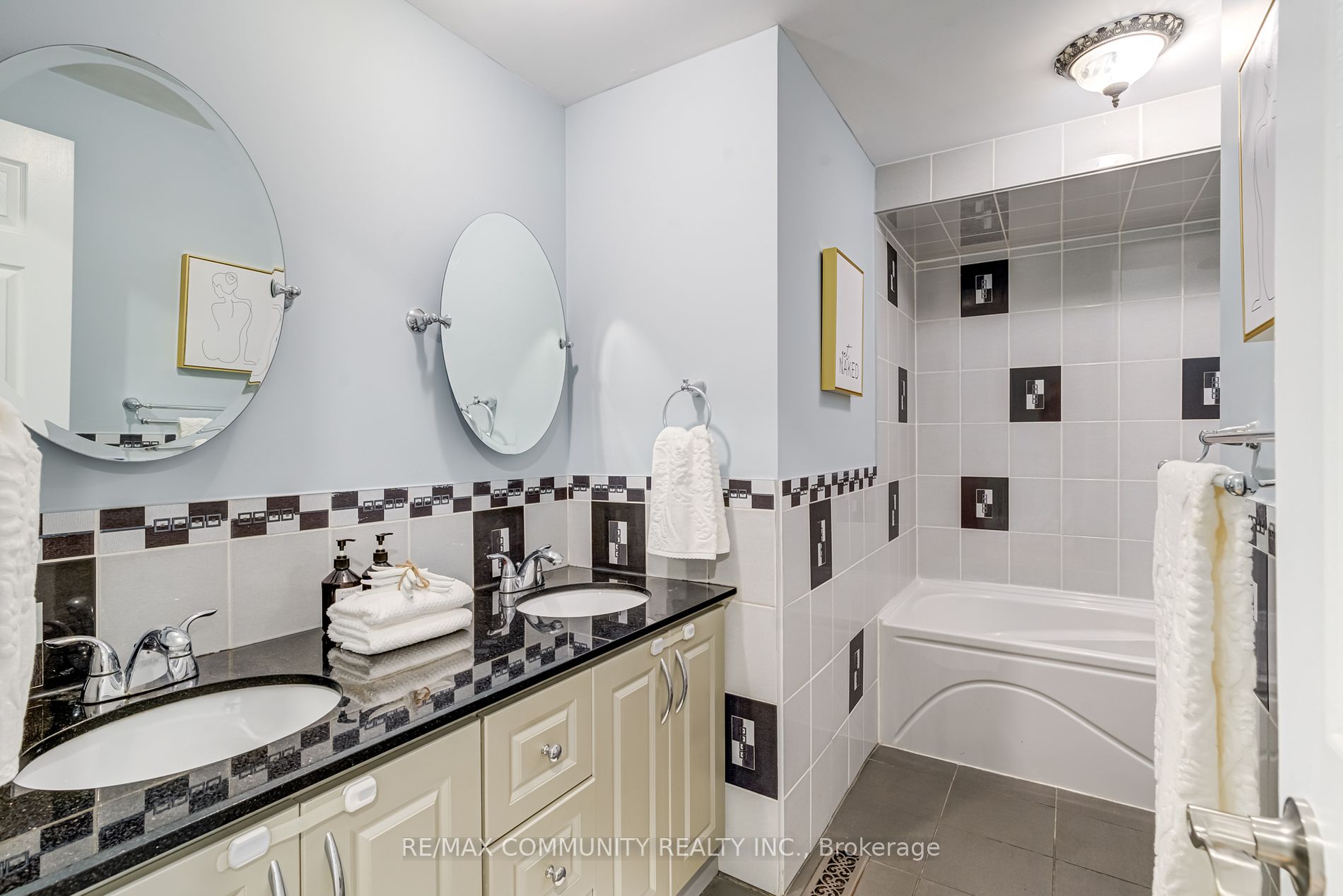 37 Irenemount Cres