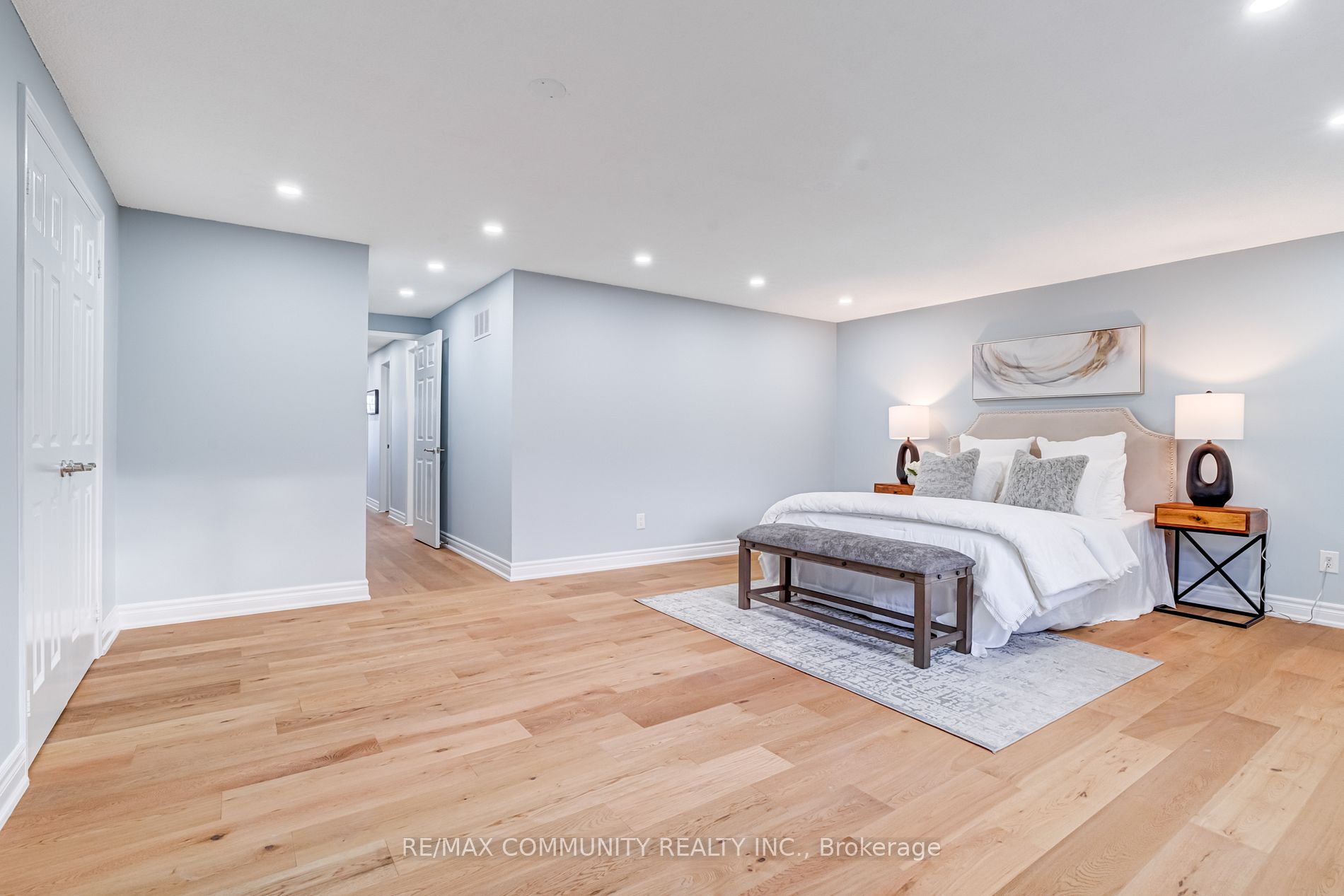 37 Irenemount Cres