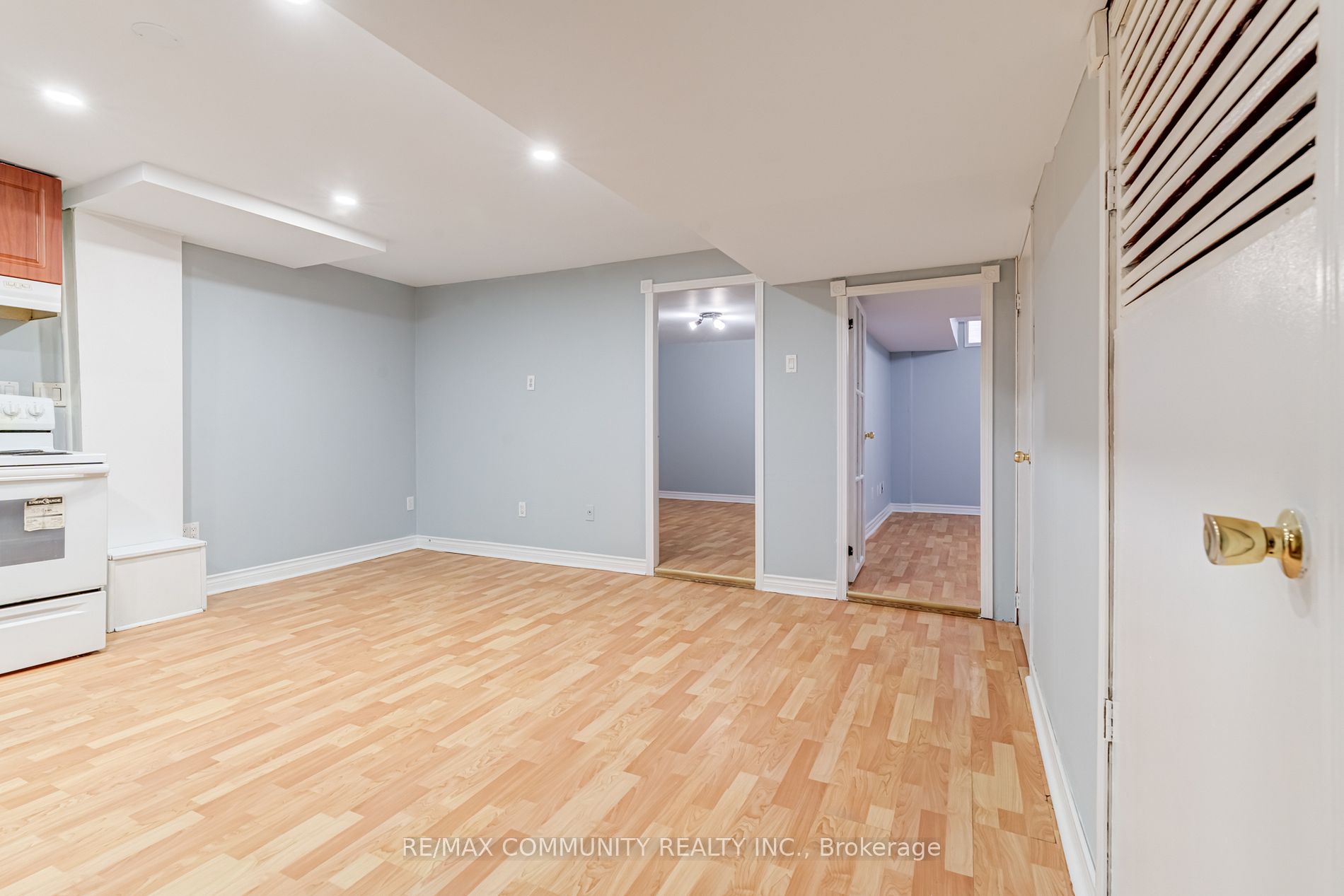 37 Irenemount Cres