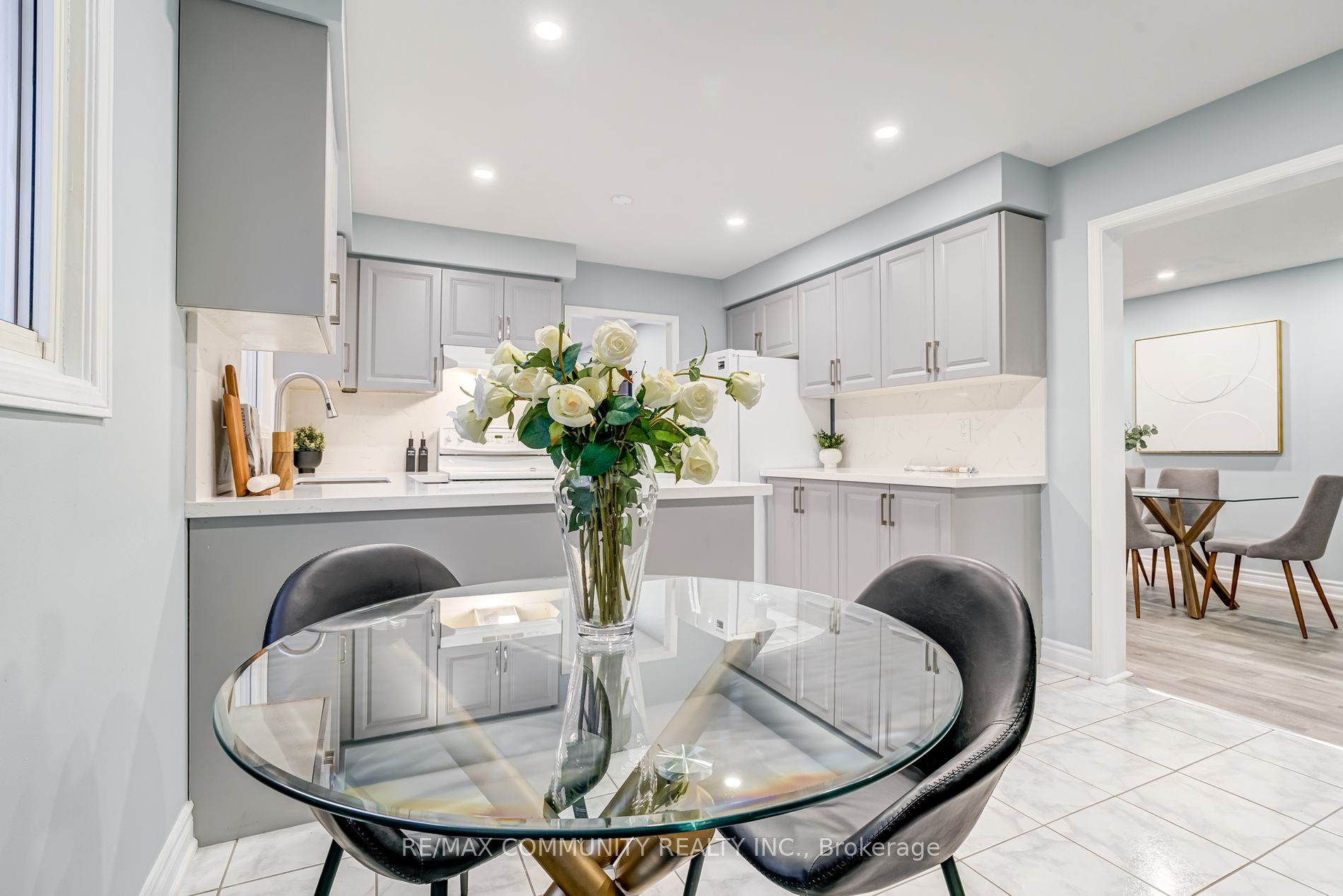 37 Irenemount Cres