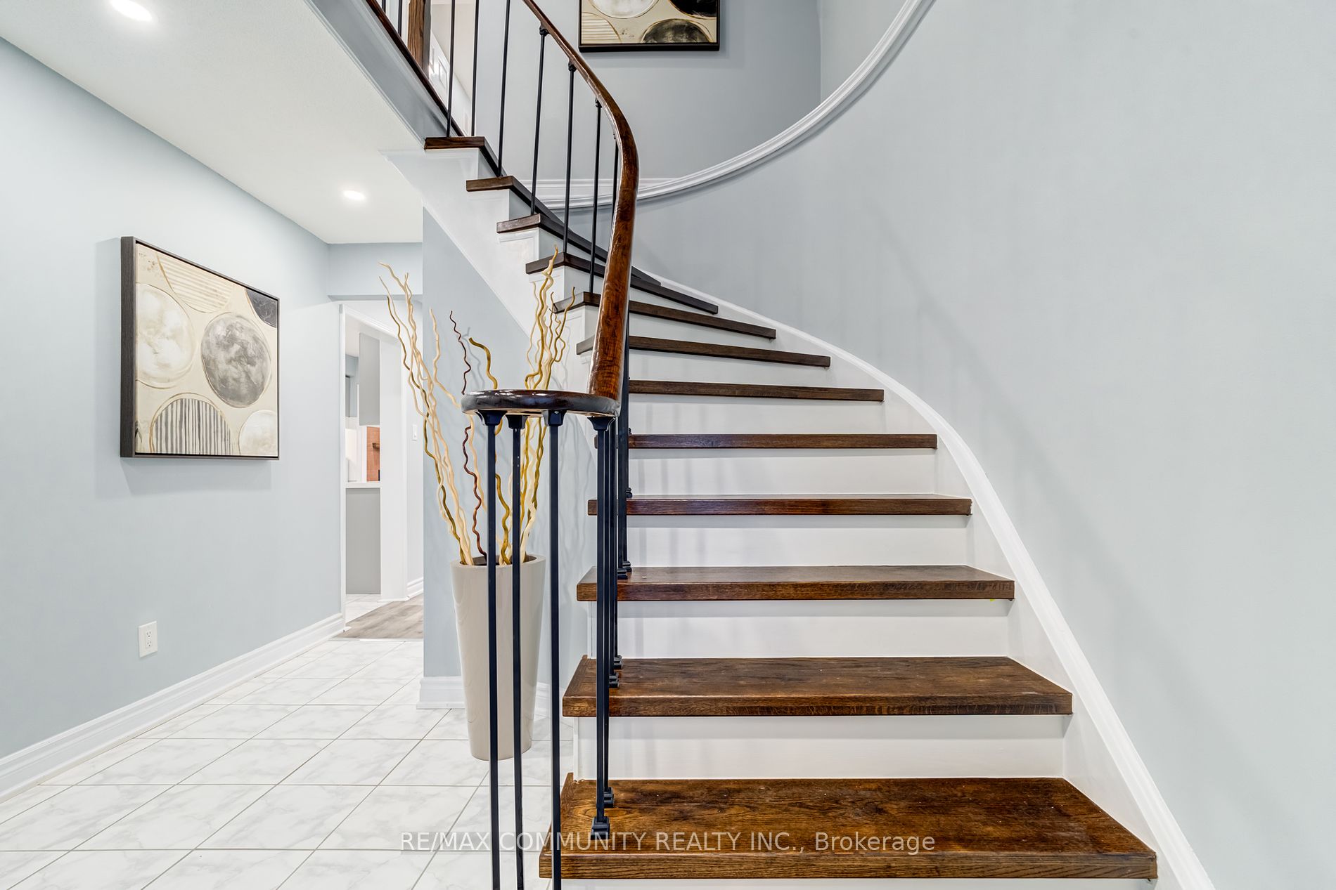 37 Irenemount Cres
