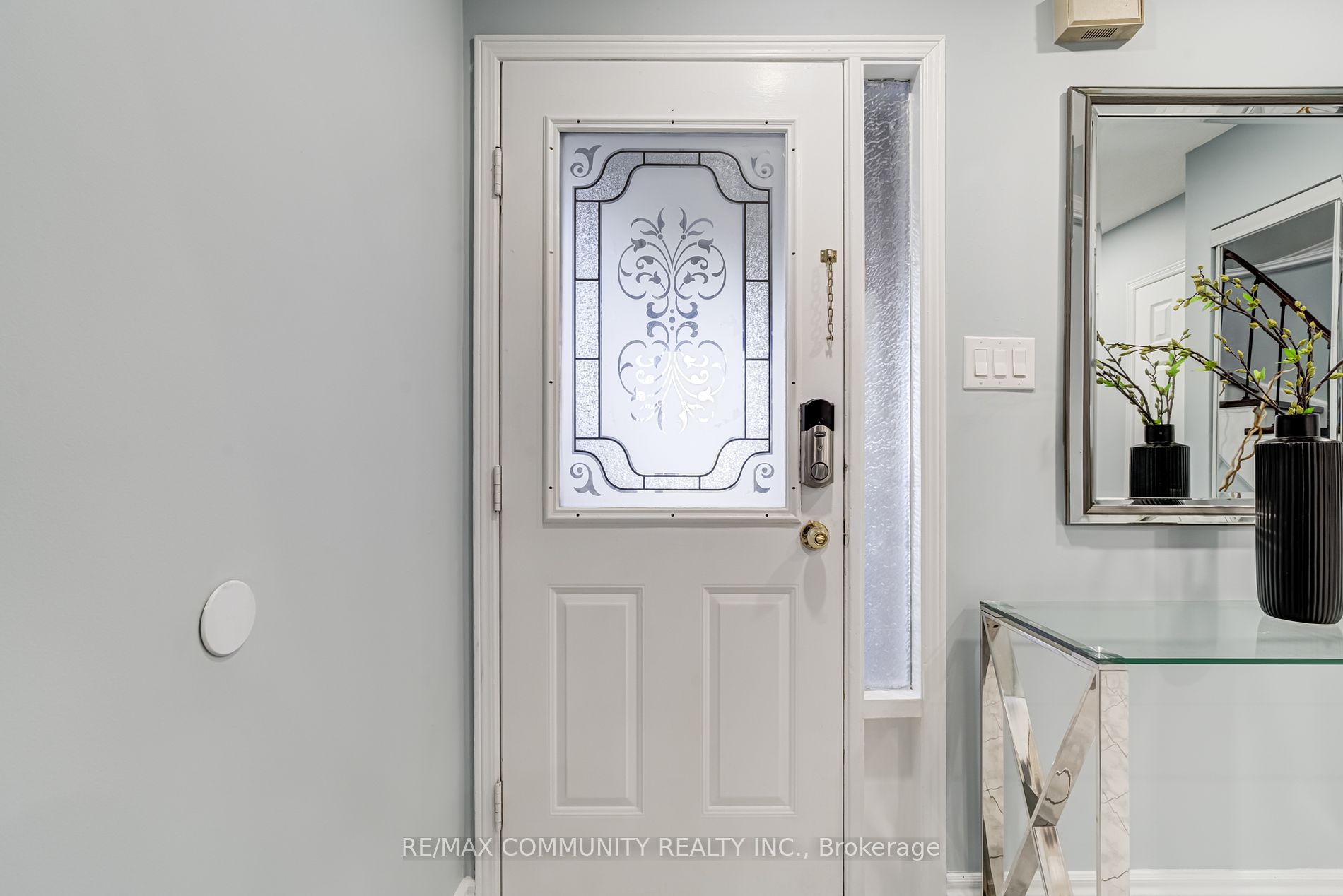 37 Irenemount Cres