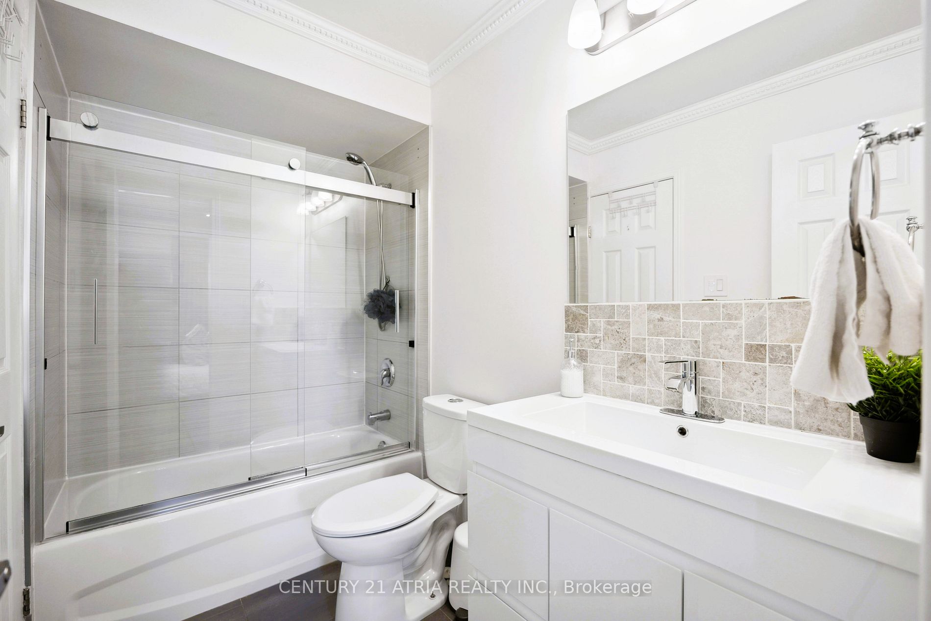 88 Rainbow Dr, #4