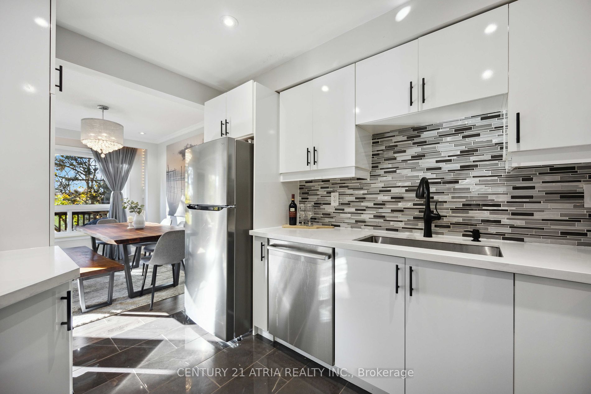 88 Rainbow Dr, #4
