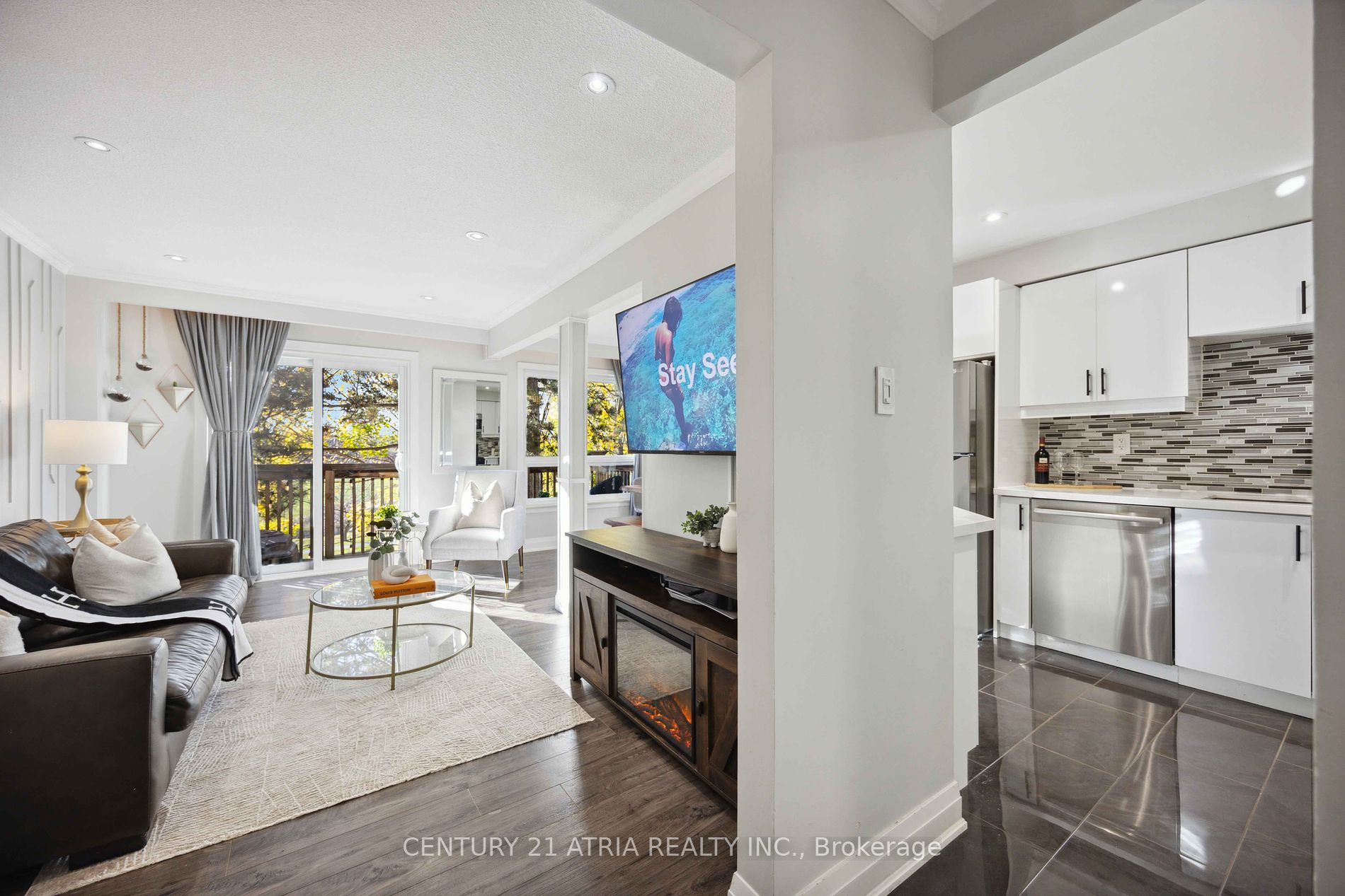88 Rainbow Dr, #4
