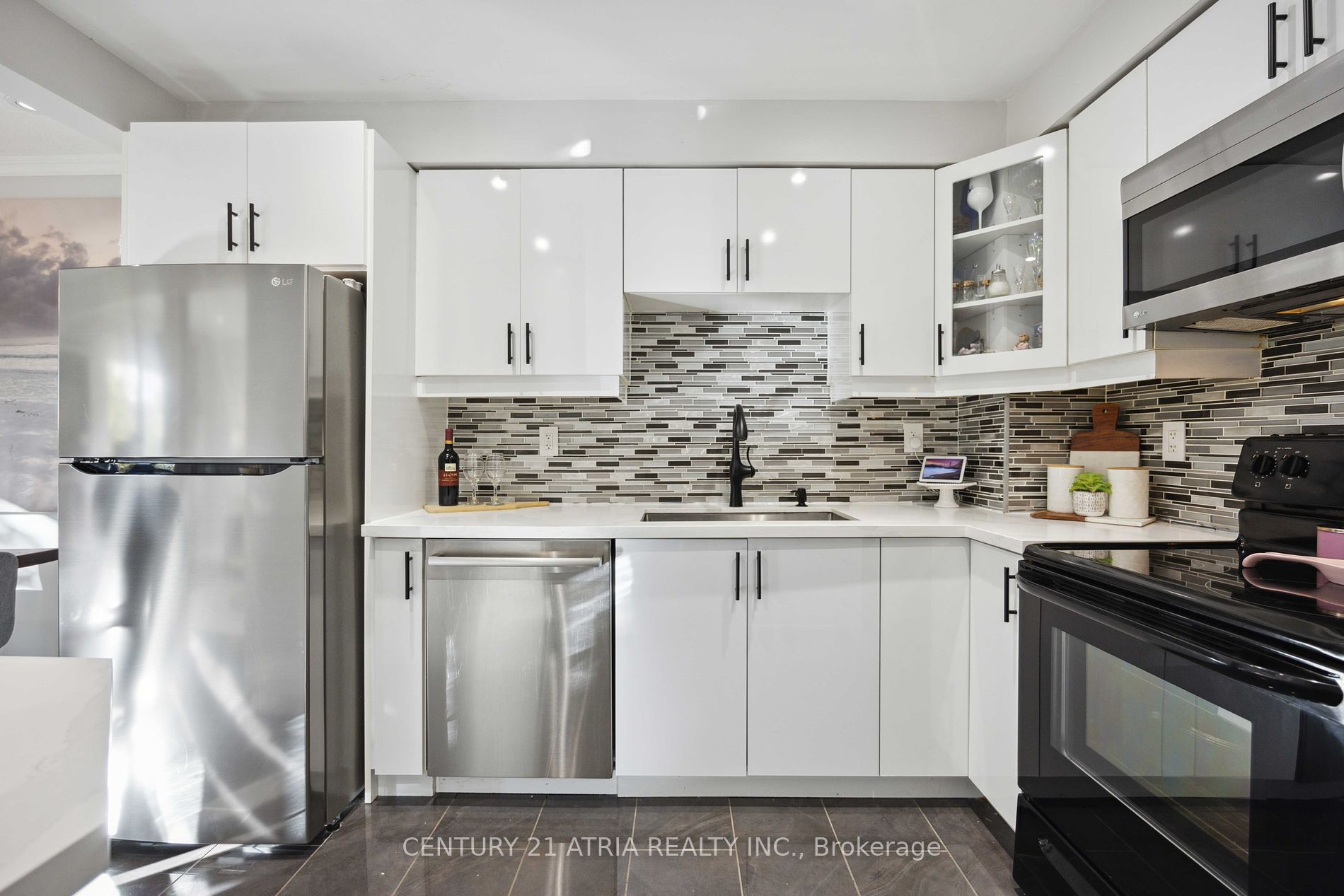88 Rainbow Dr, #4