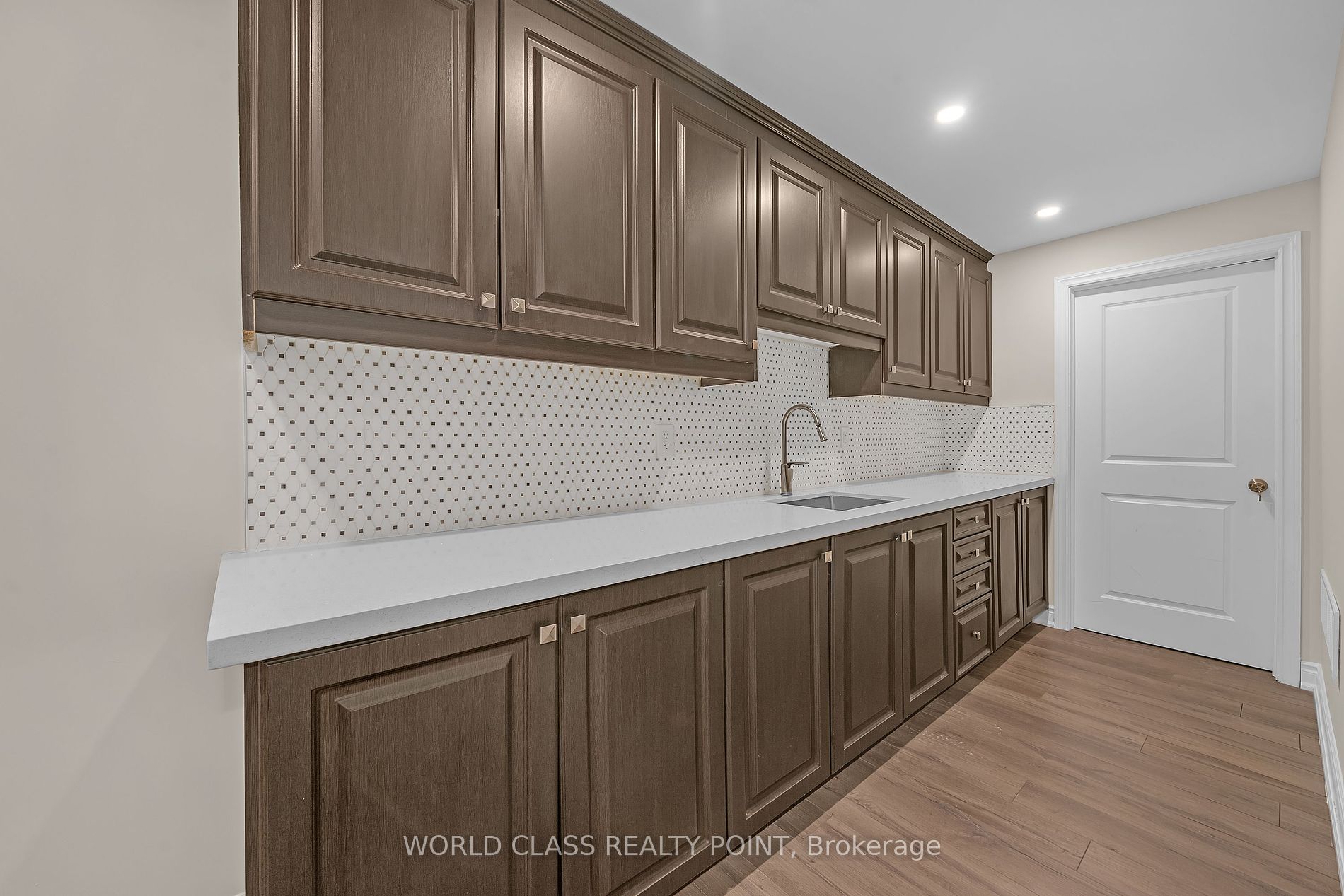 81 Wellspring Ave