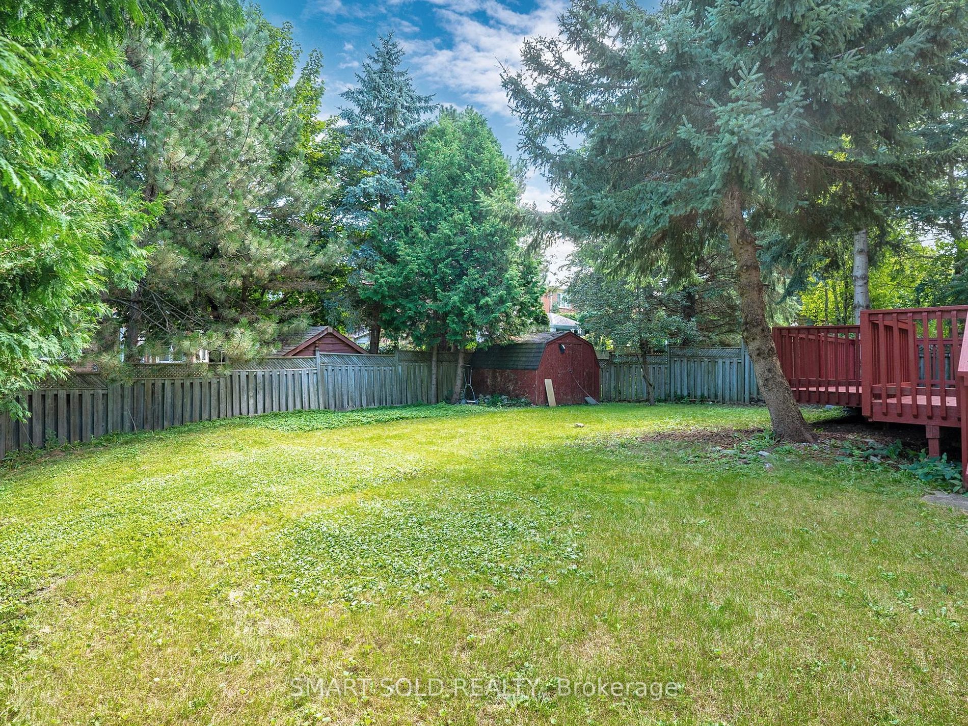 805 Lockwood Circ