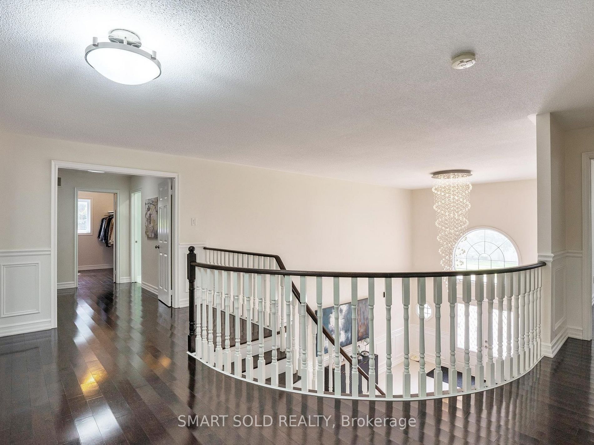 805 Lockwood Circ