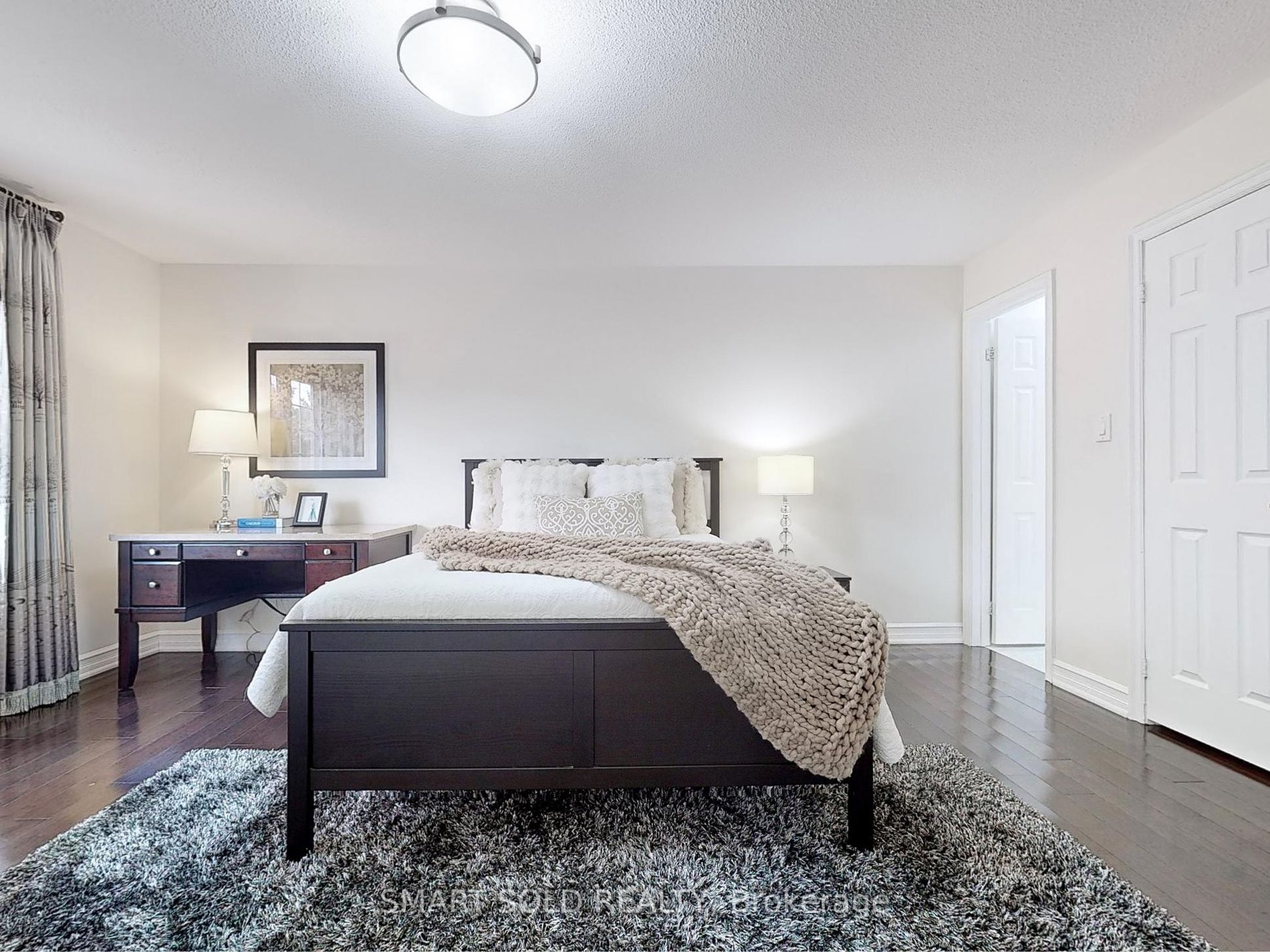 805 Lockwood Circ