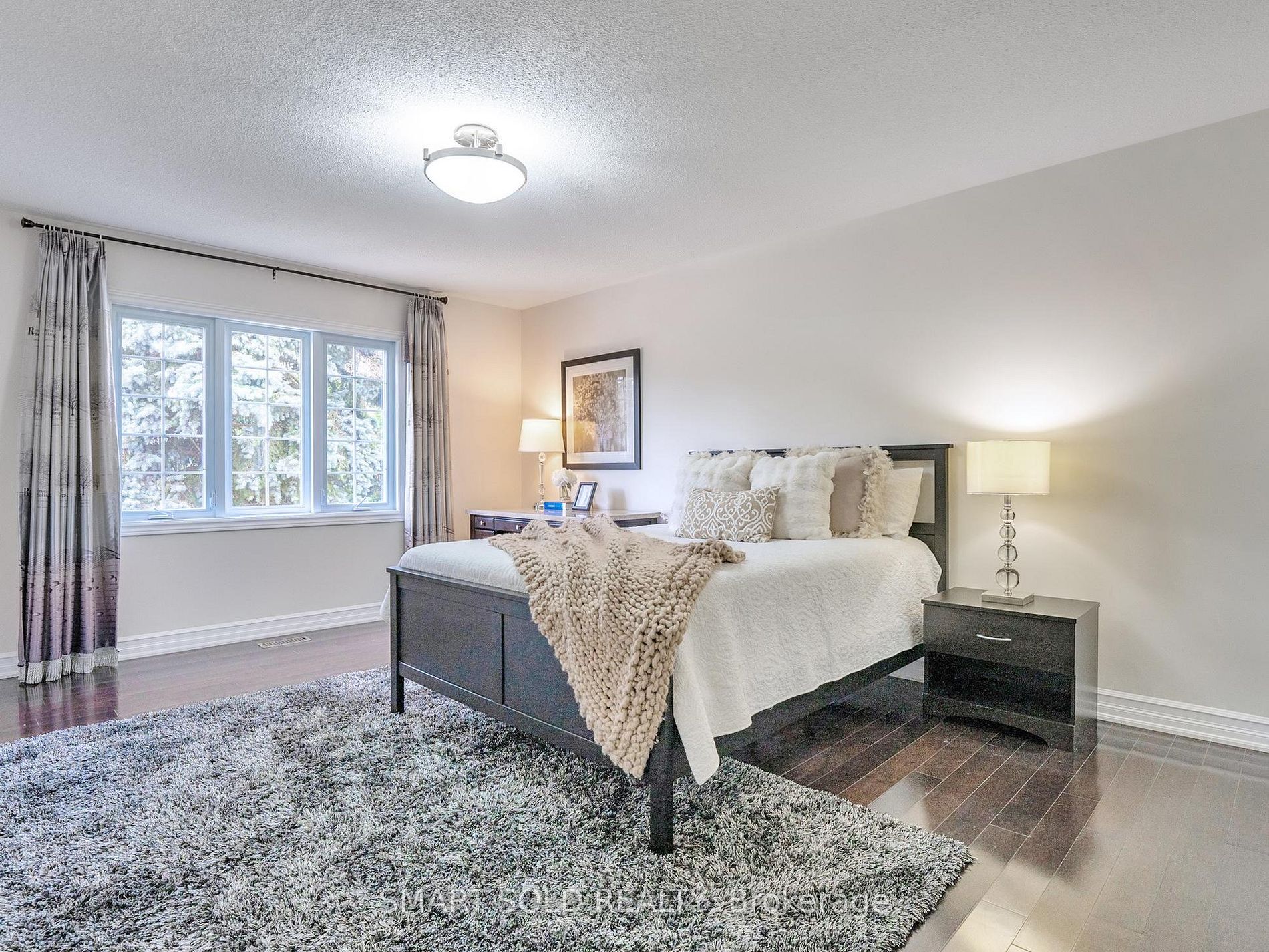 805 Lockwood Circ