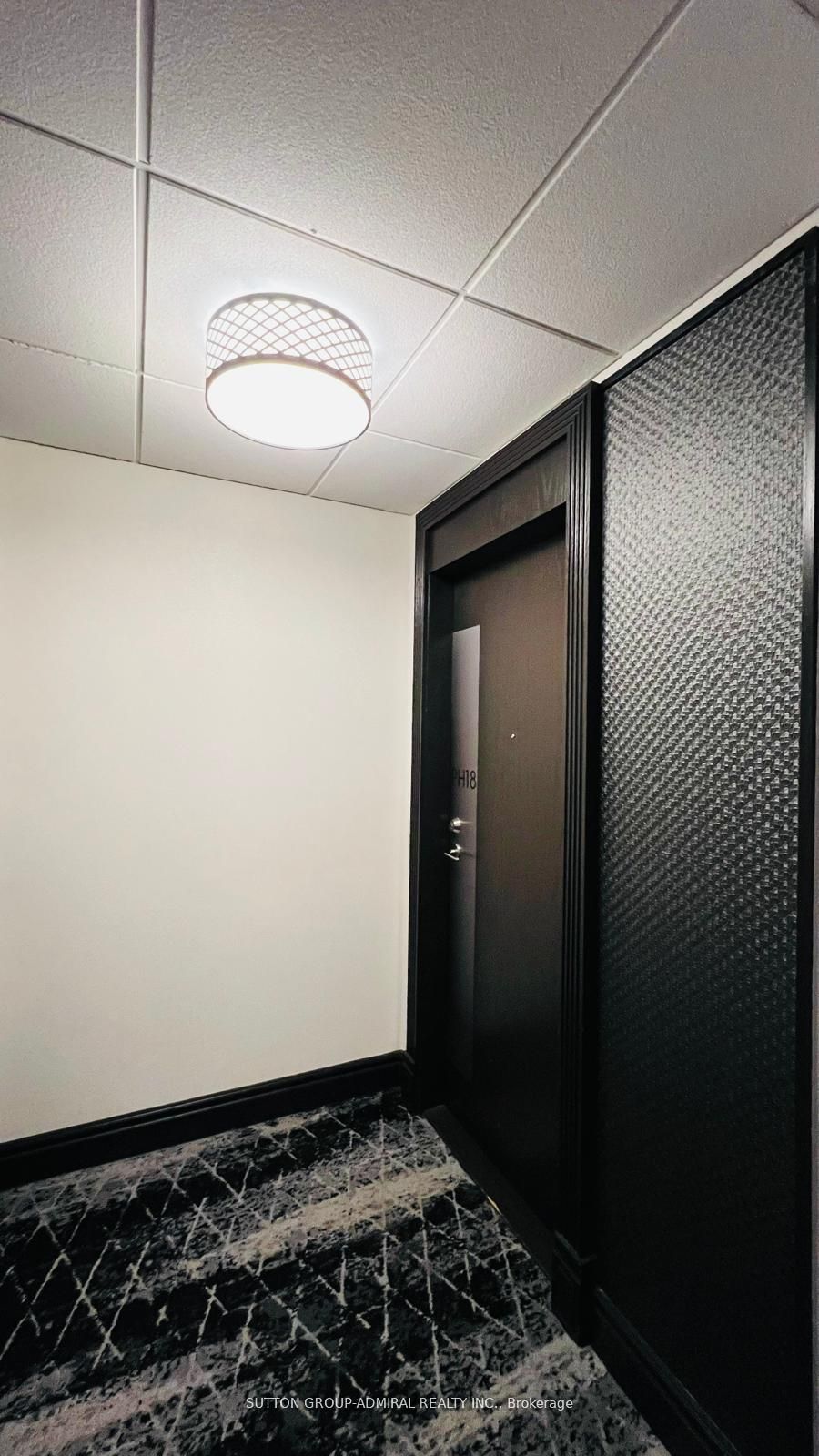 3 Ellesmere St, #PH18