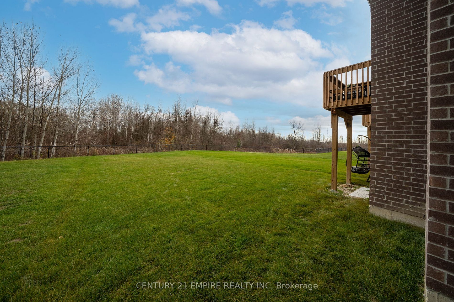 210 Ferragine Cres