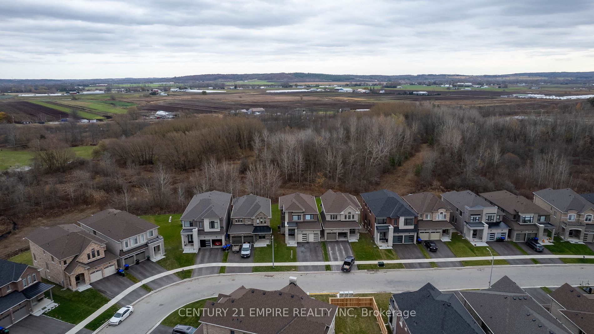 210 Ferragine Cres