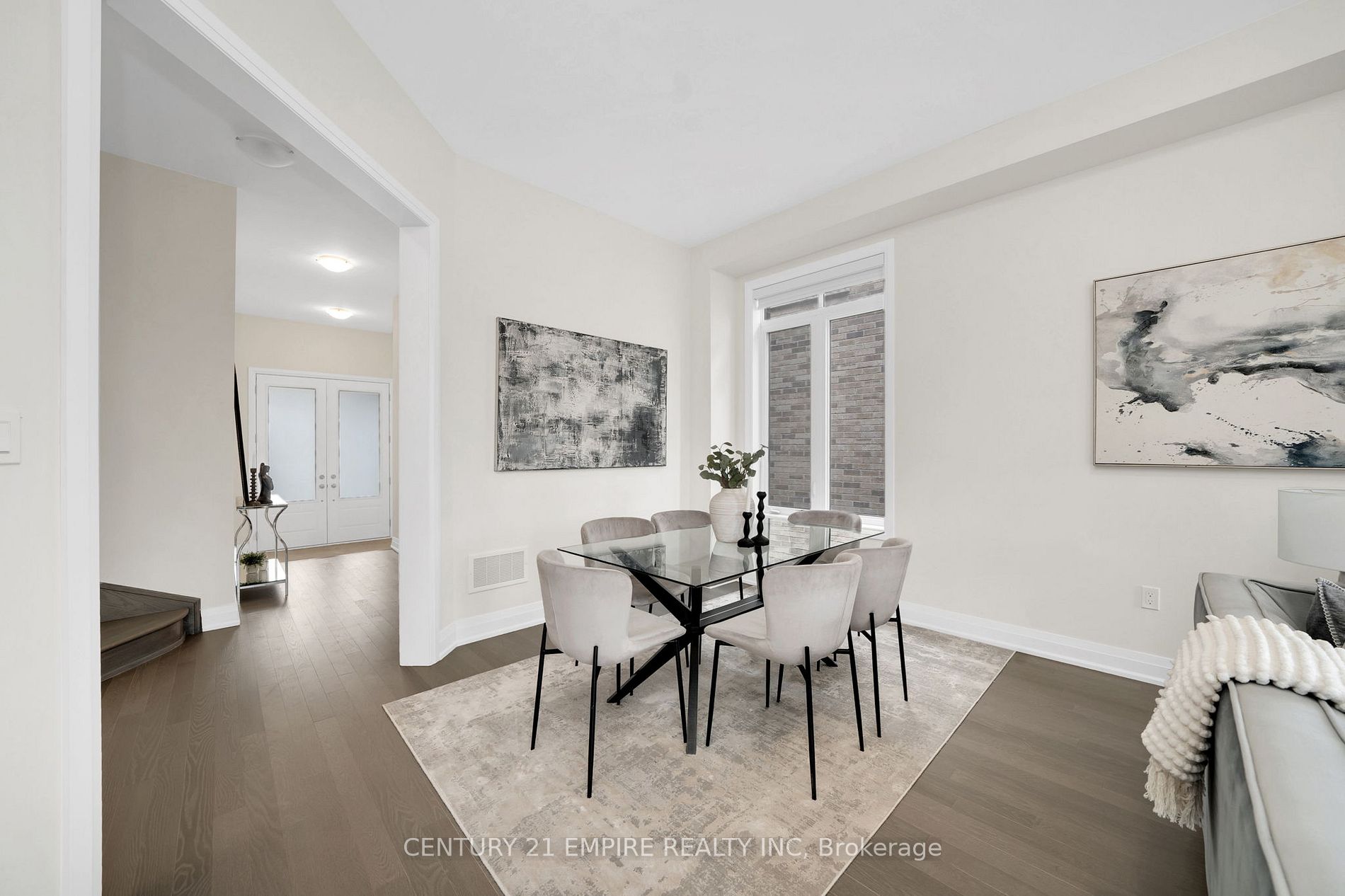 210 Ferragine Cres
