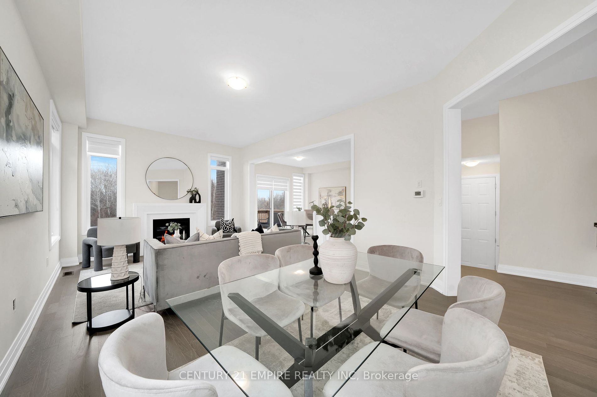 210 Ferragine Cres