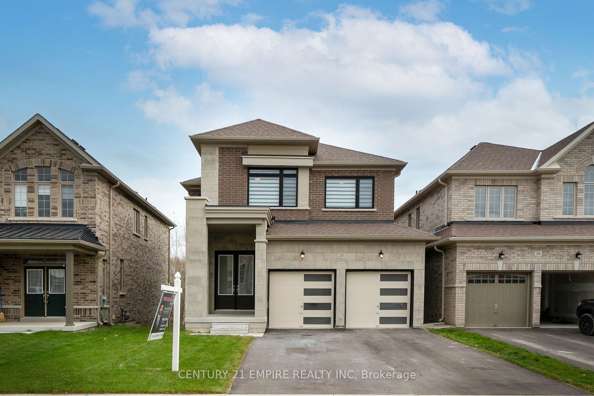 210 Ferragine Cres