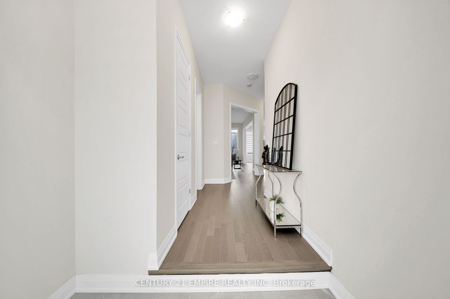 210 Ferragine Cres